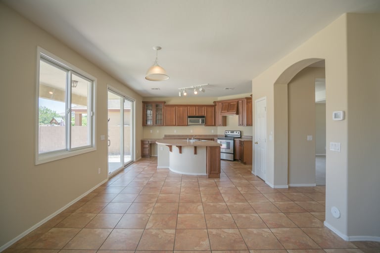 Photo 3 of 30 - 15123 W Hope Dr, Surprise, AZ 85379