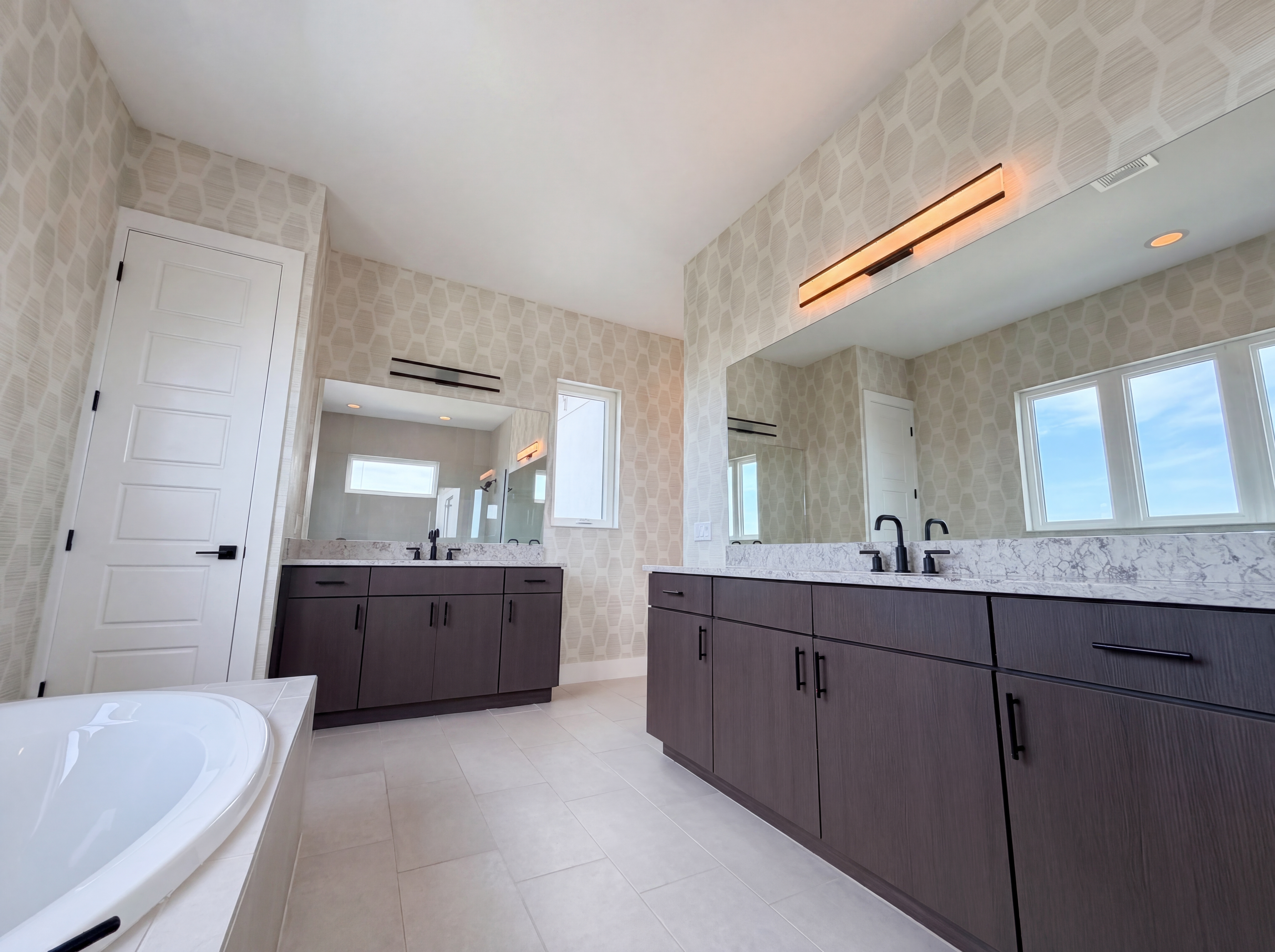 Photo 33 of 43 of 5911 Redbay Blvd, Bradenton, FL