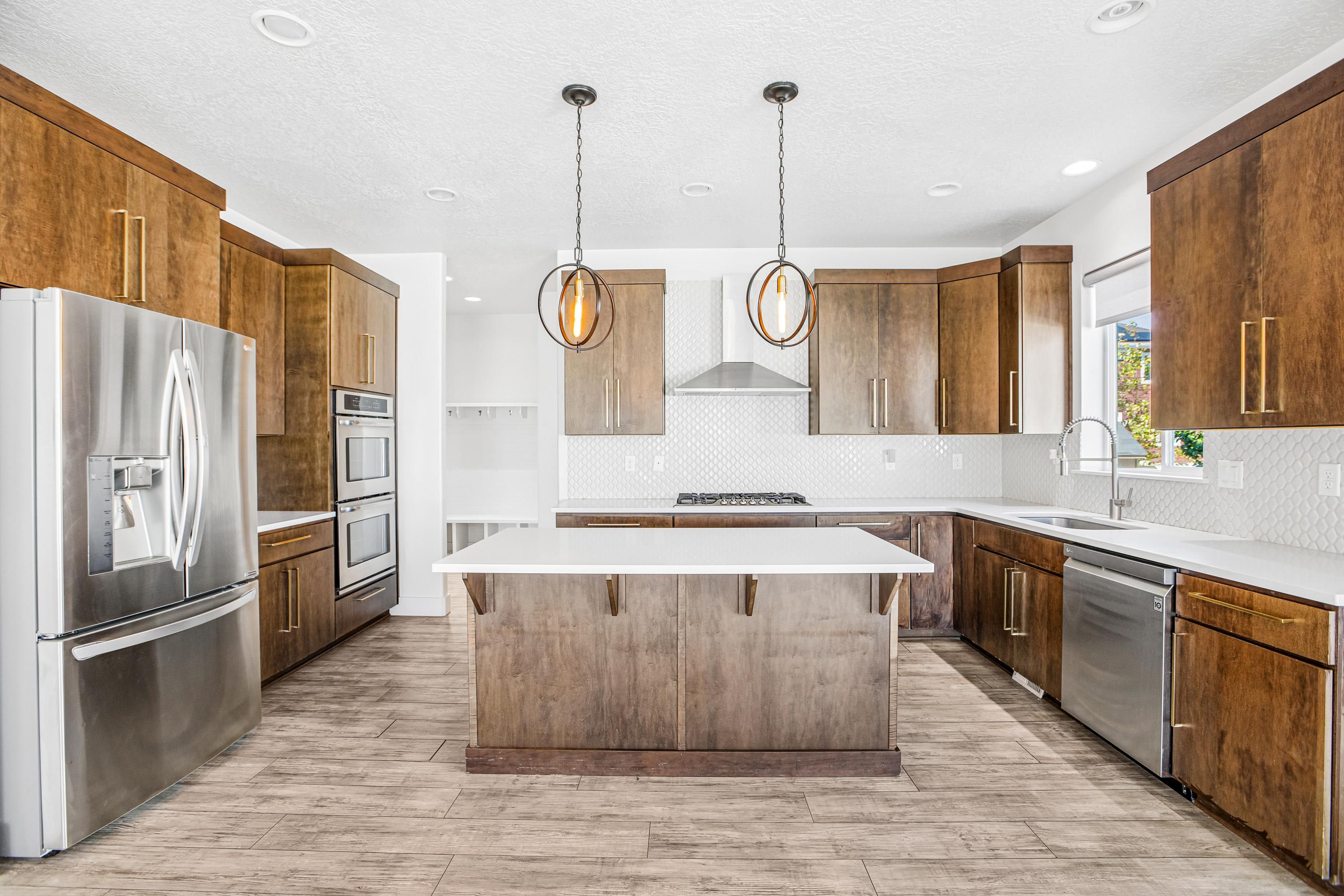 Photo 3 of 43 of 2462 W Bluestem Dr, Lehi, UT