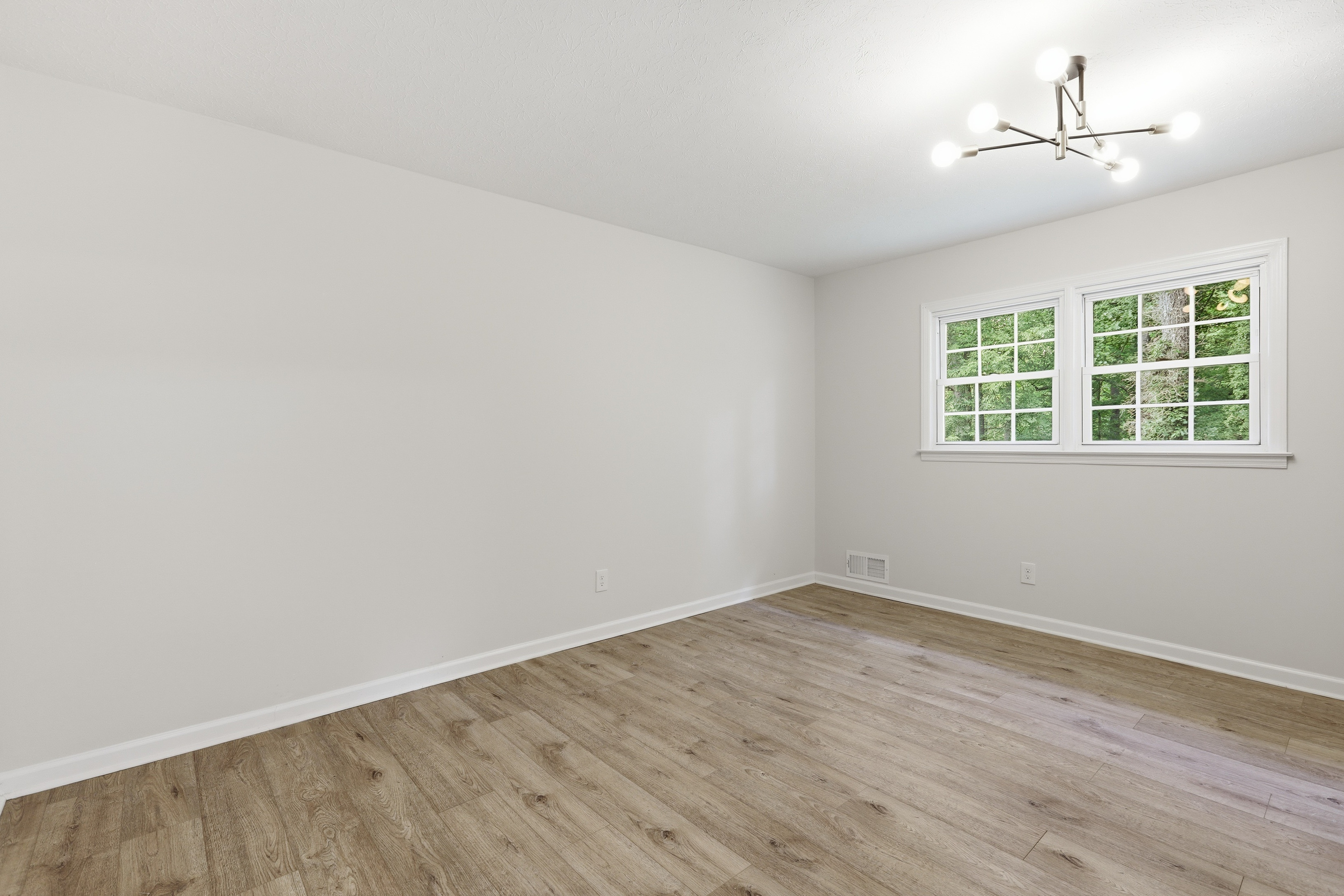Photo 12 of 27 of 3300 S Whisper Dr, Douglasville, GA