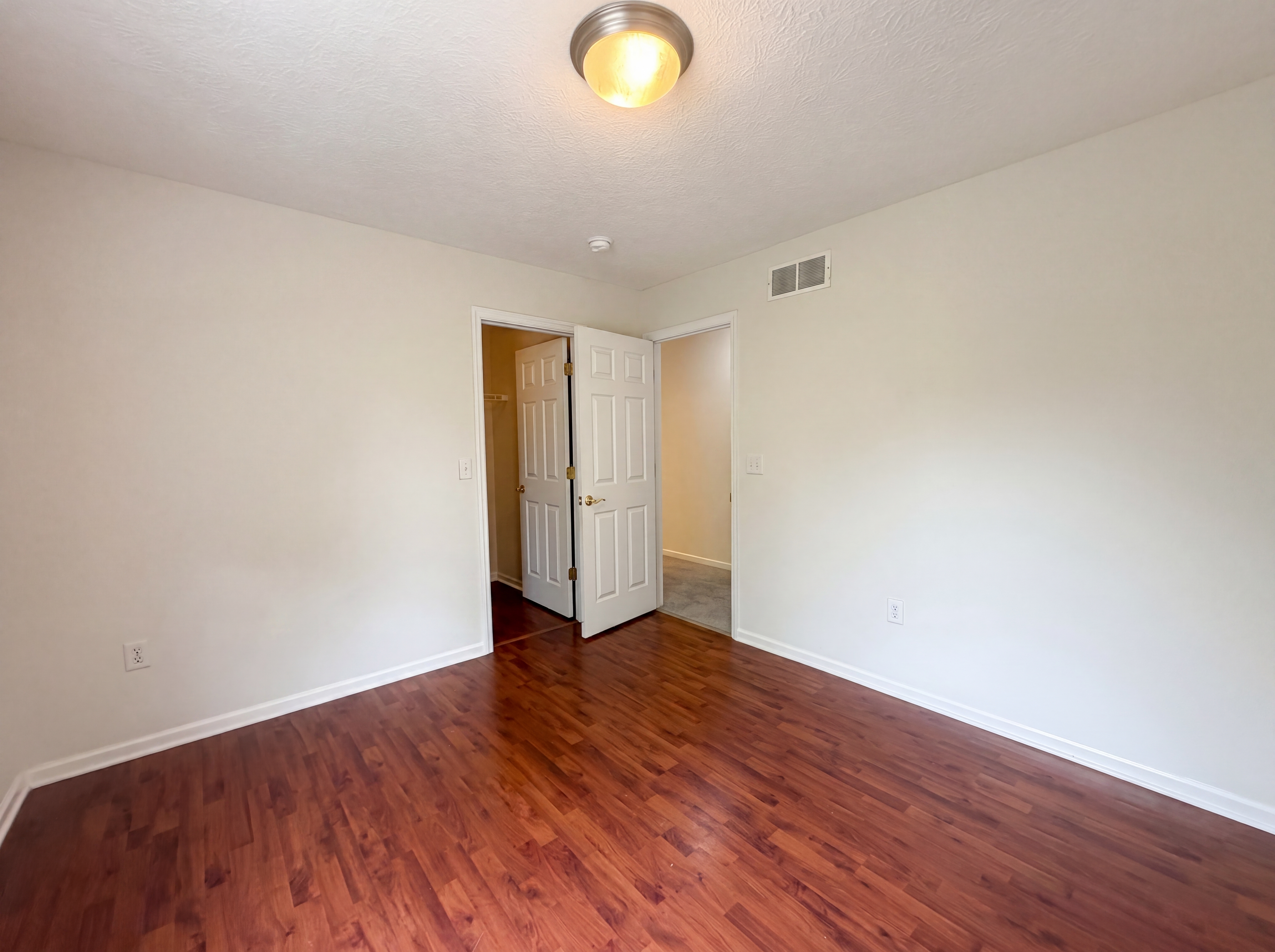 Photo 23 of 44 of 7966 Lazelle Woods Dr, Westerville, OH