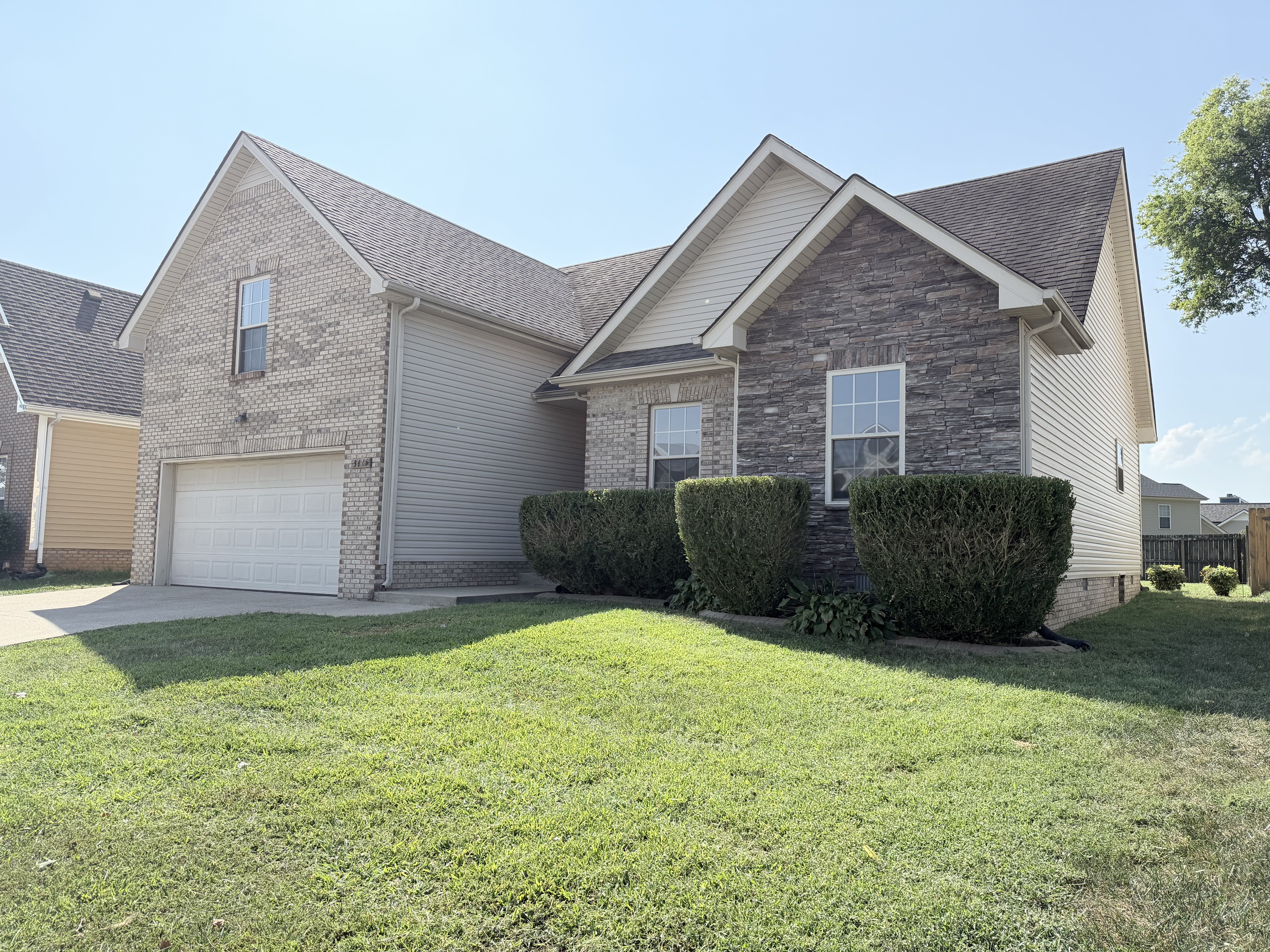 Photo 25 of 27 of 3475 Melrose Dr, Clarksville, TN