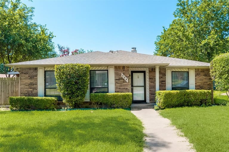 704 Tara Dr, Desoto, TX 75115 Opendoor