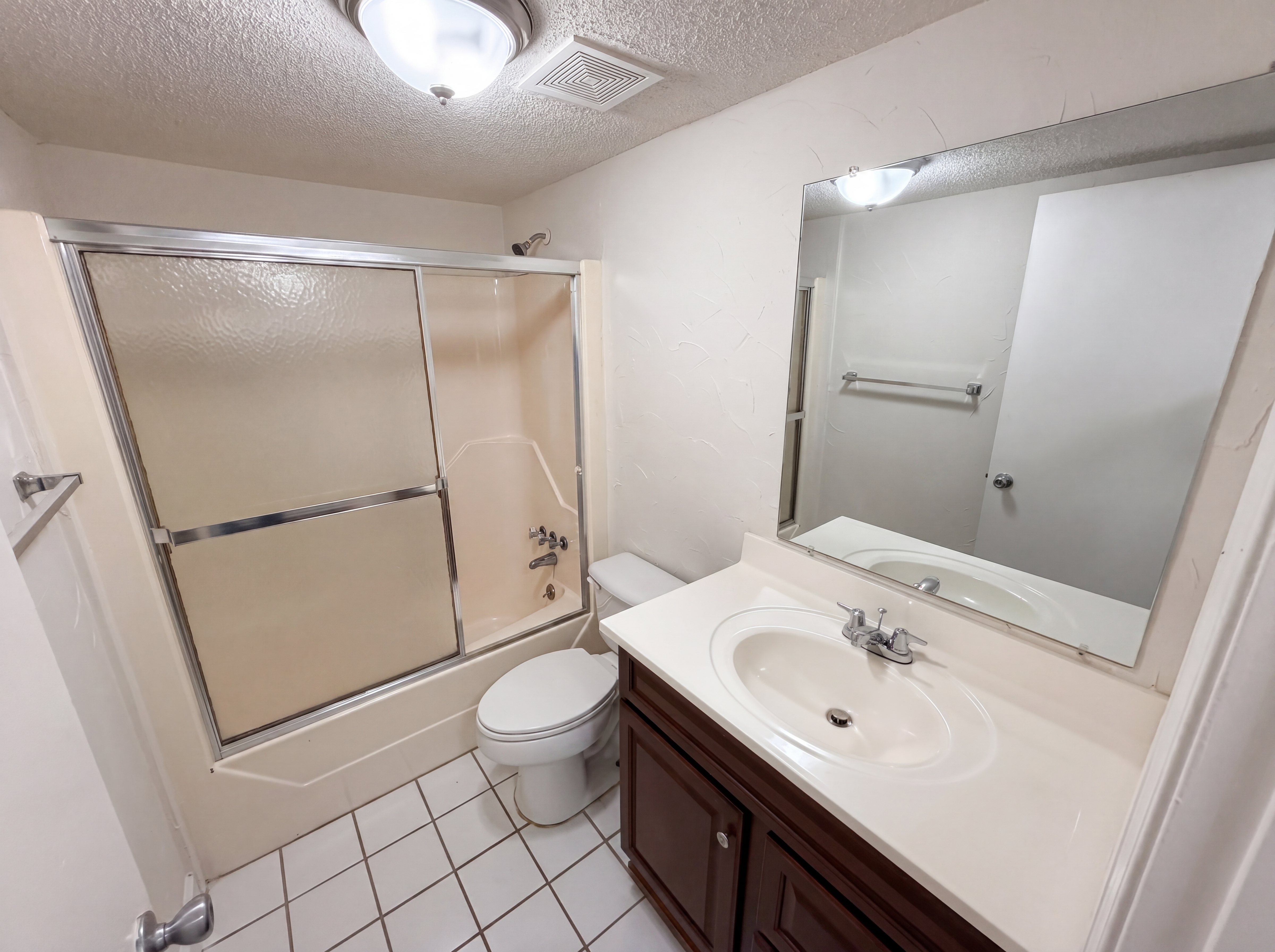 Photo 17 of 20 of 2020 Stoney Point Ln, Charlotte, NC
