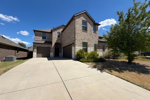 Photo 1 of 26 of 2929 Log Cabin Dr, Celina, TX