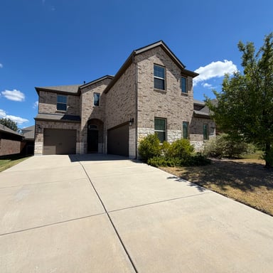 Property photo 1 of 2929 Log Cabin Dr