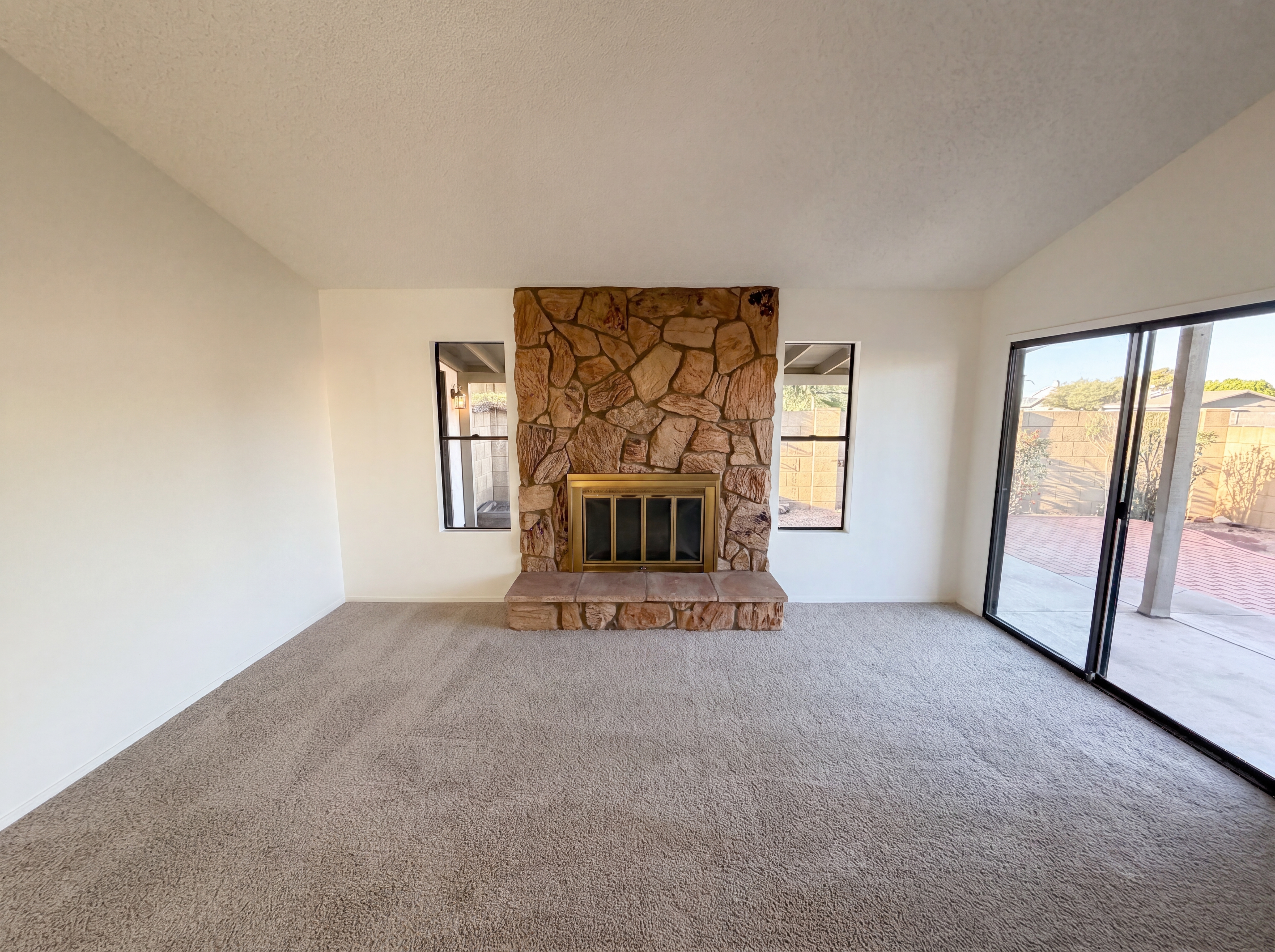Photo 3 of 22 of 11820 N 66th Dr, Glendale, AZ