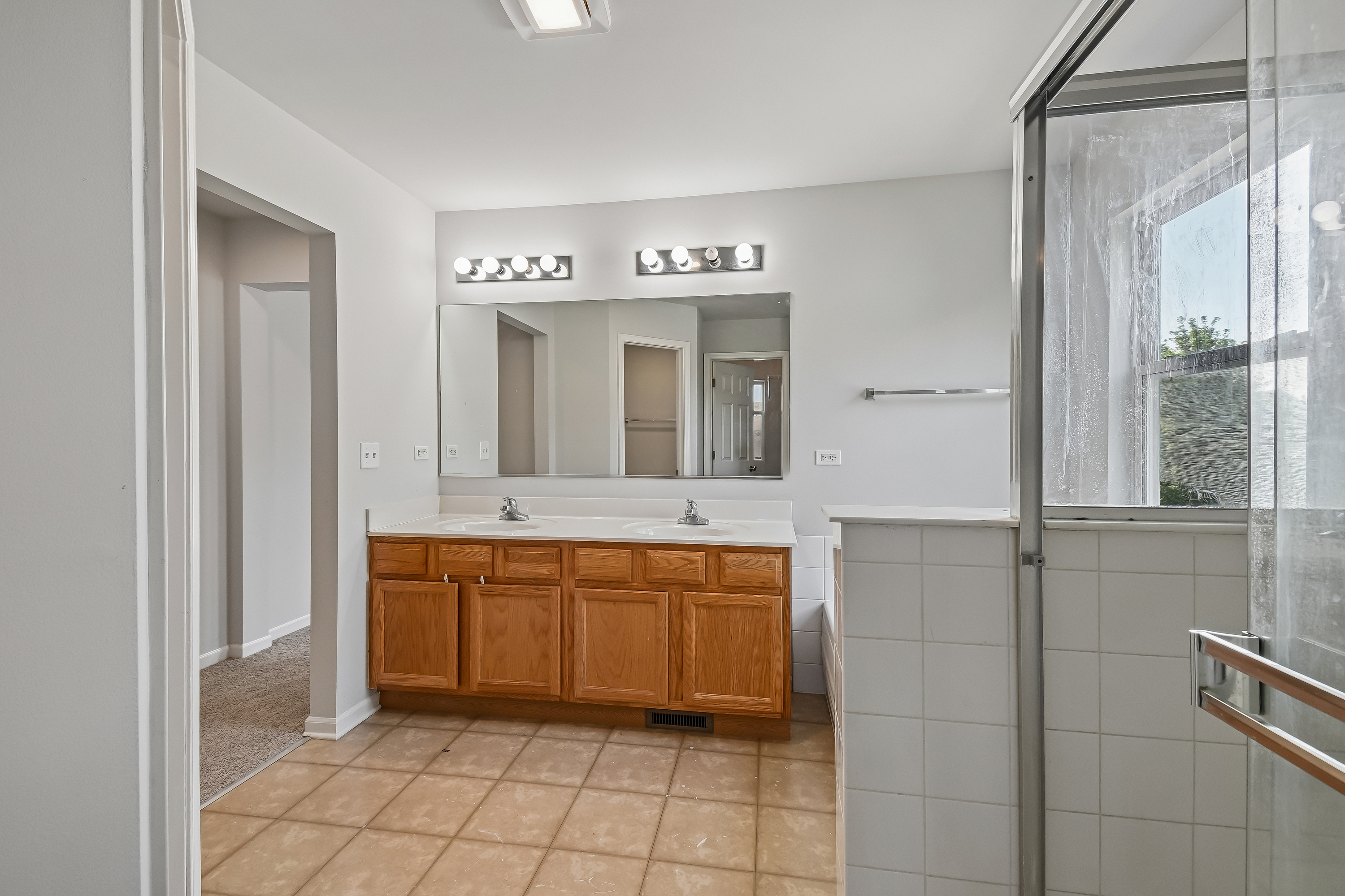 Photo 60 of 69 of 1409 Baltz Dr, Joliet, IL