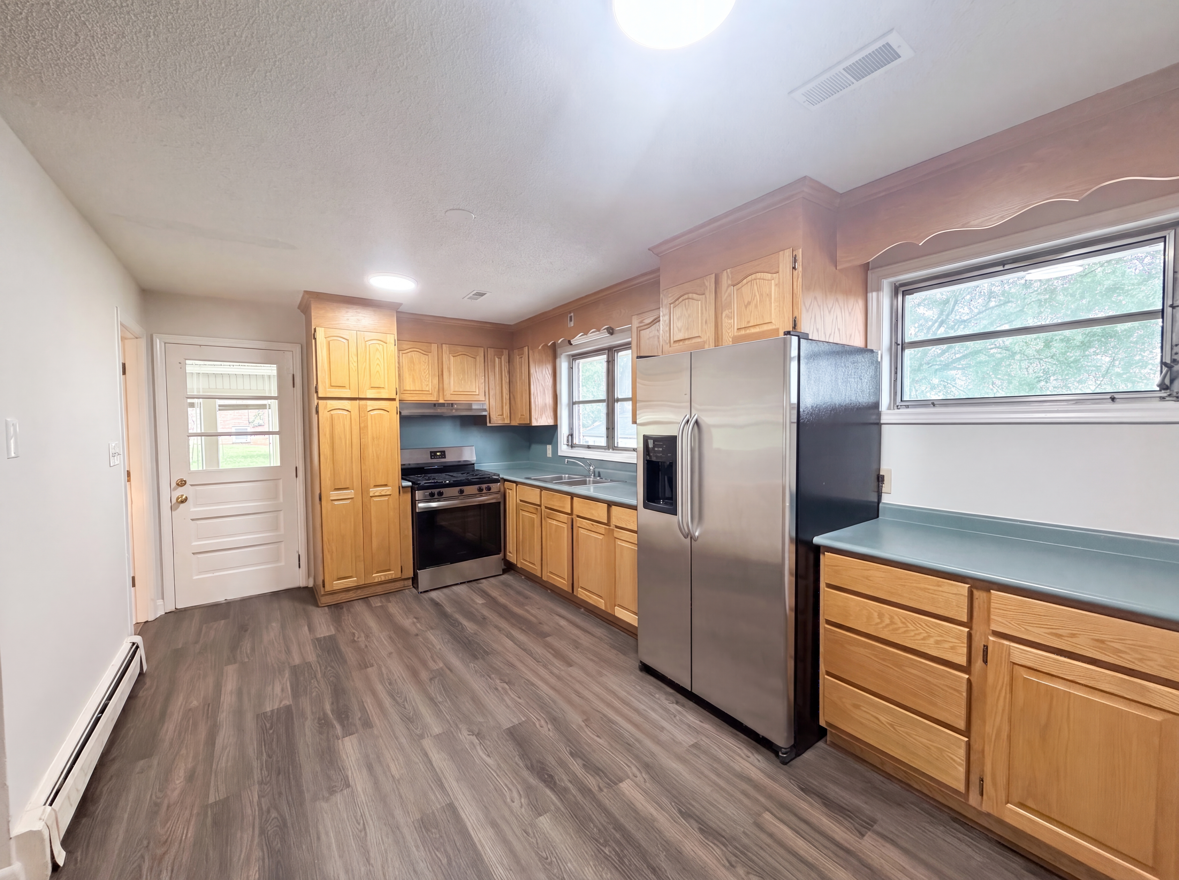 Photo 2 of 21 of 1580 W Cloaninger Ave, Statesville, NC