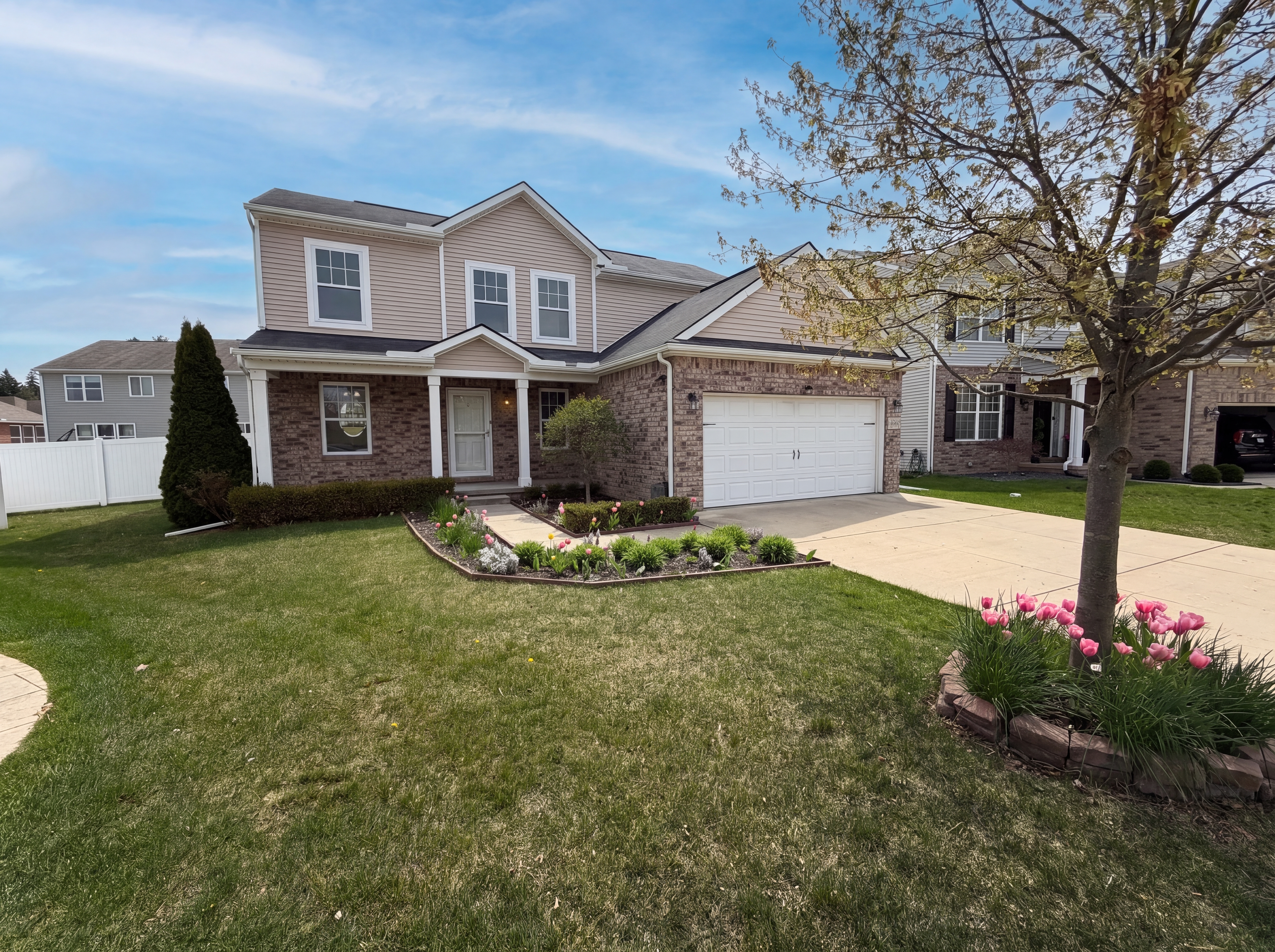 Photo 34 of 44 of 42824 Greystone Dr, Sterling Heights, MI