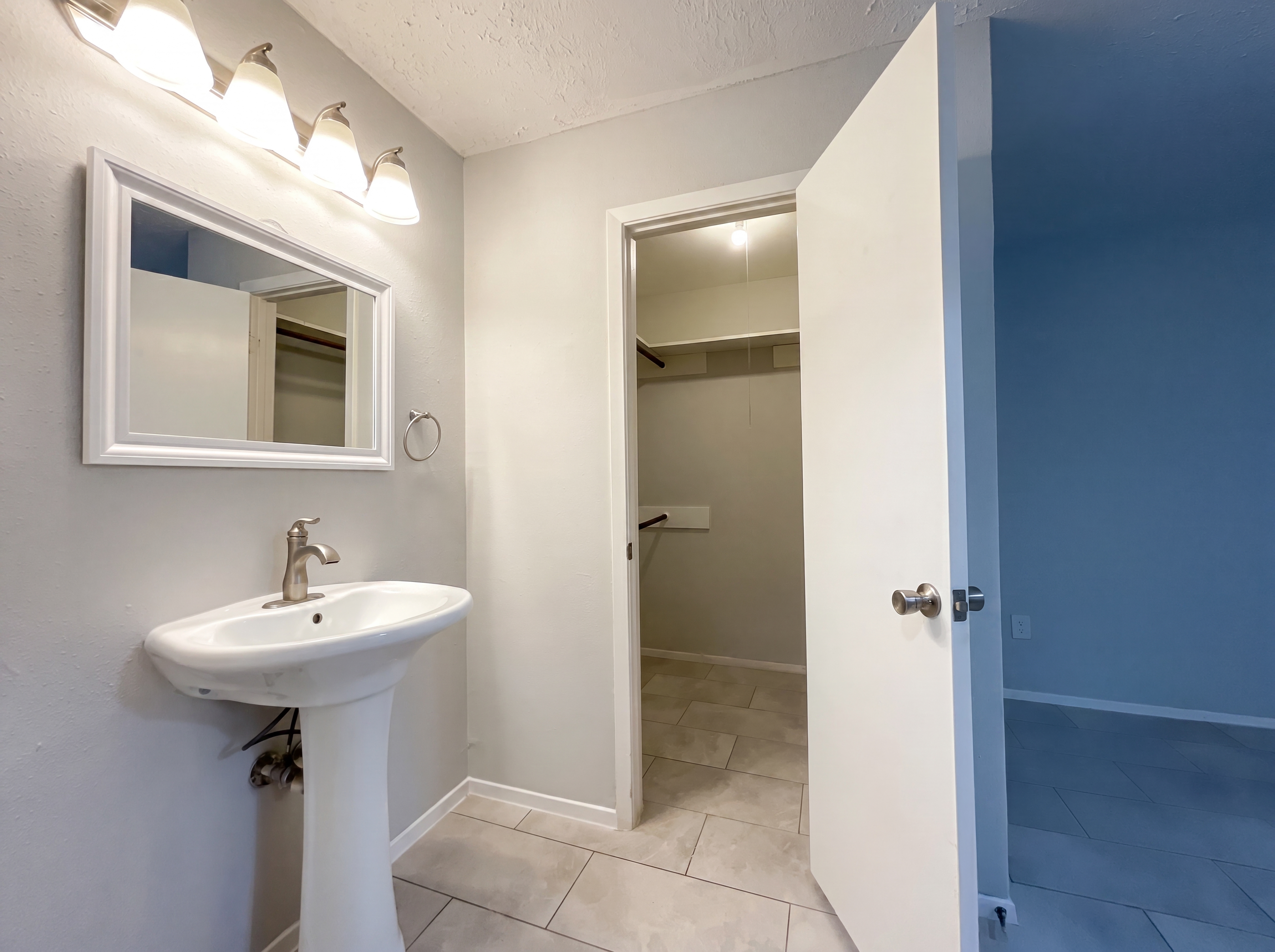 Photo 13 of 16 of 23110 Pennsgrove Rd, Spring, TX