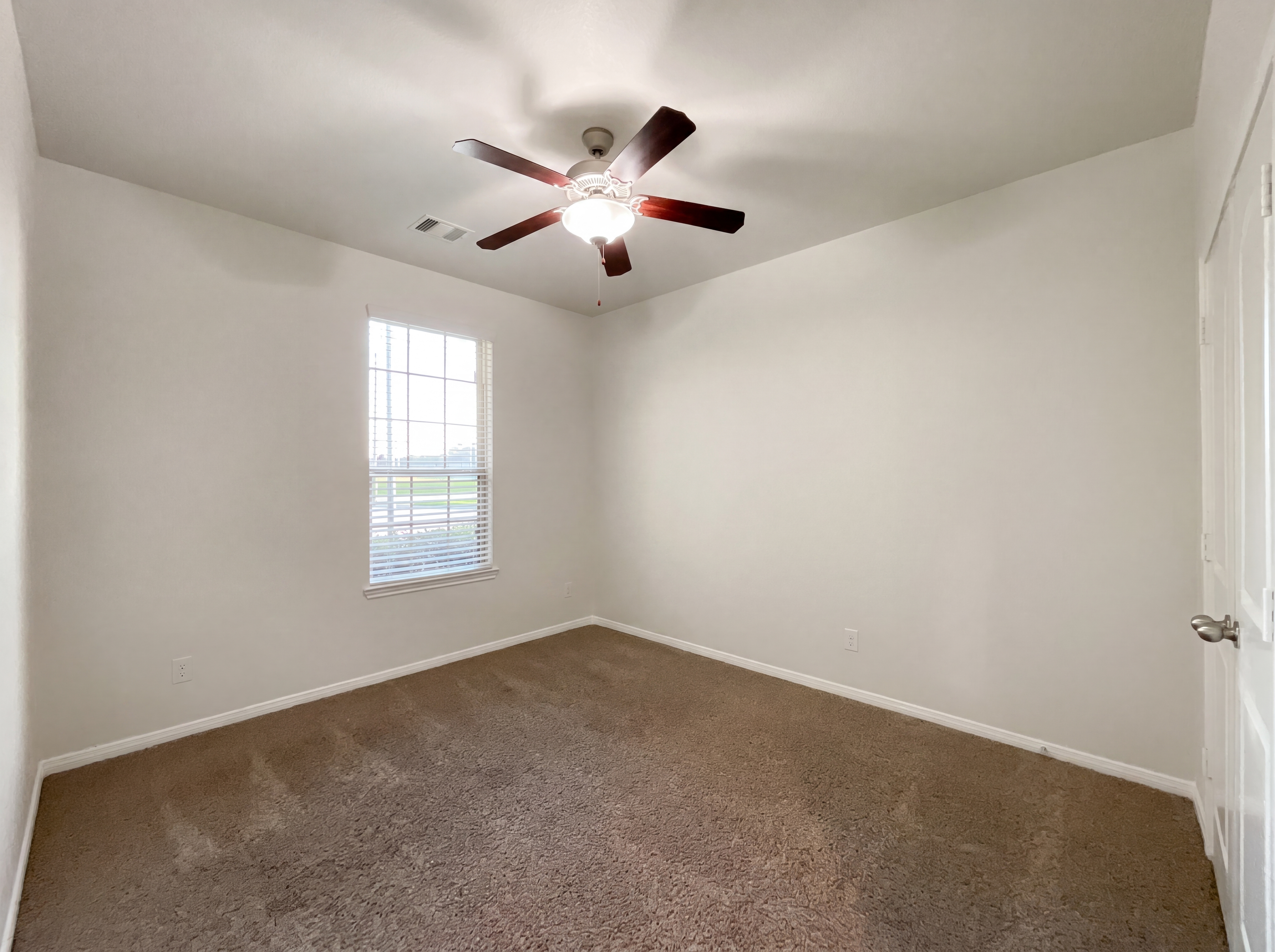 Photo 11 of 19 of 21205 Timber Bluff Ln, Porter, TX
