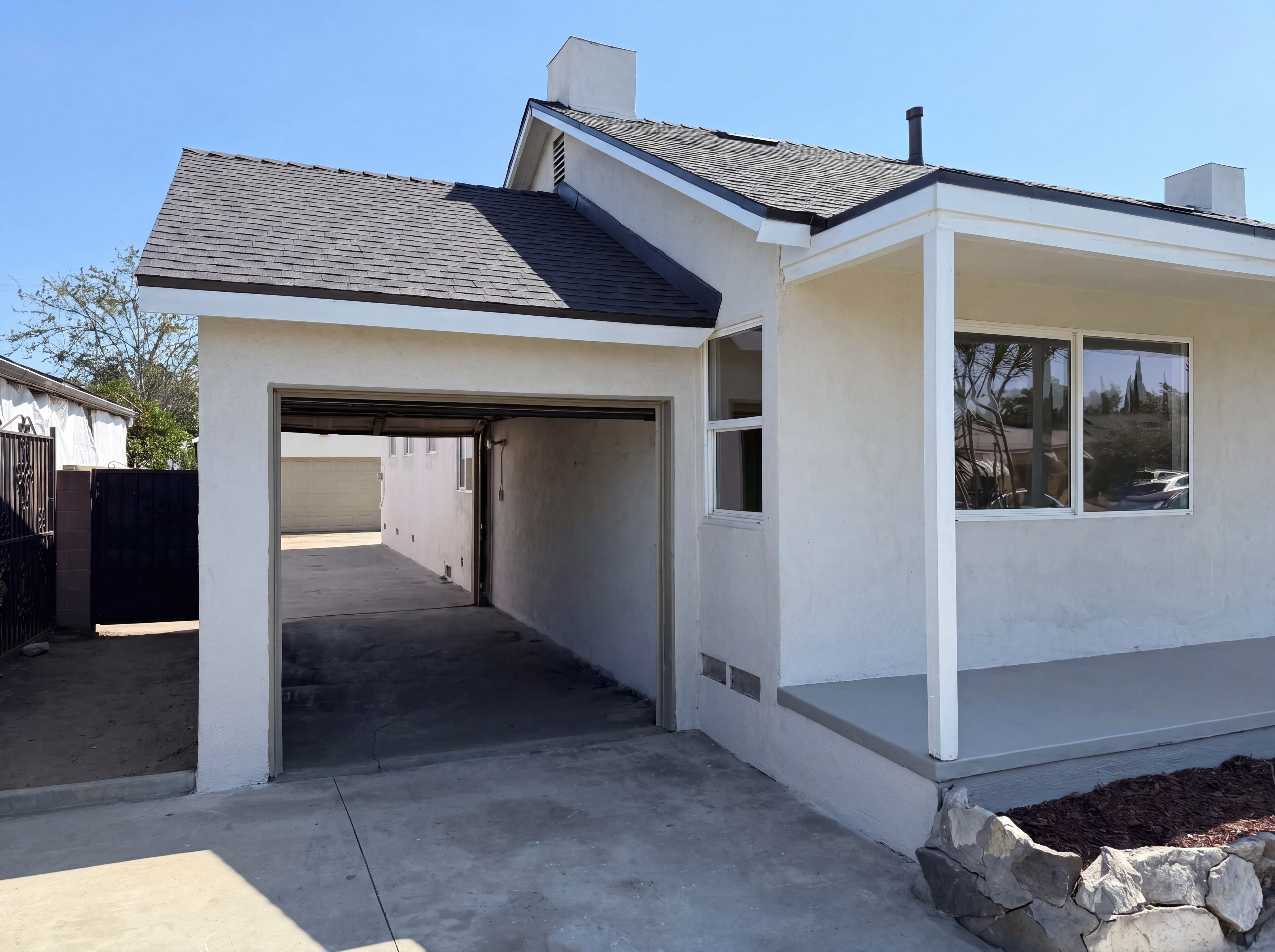 Photo 23 of 27 of 818 W 130th St, Compton, CA