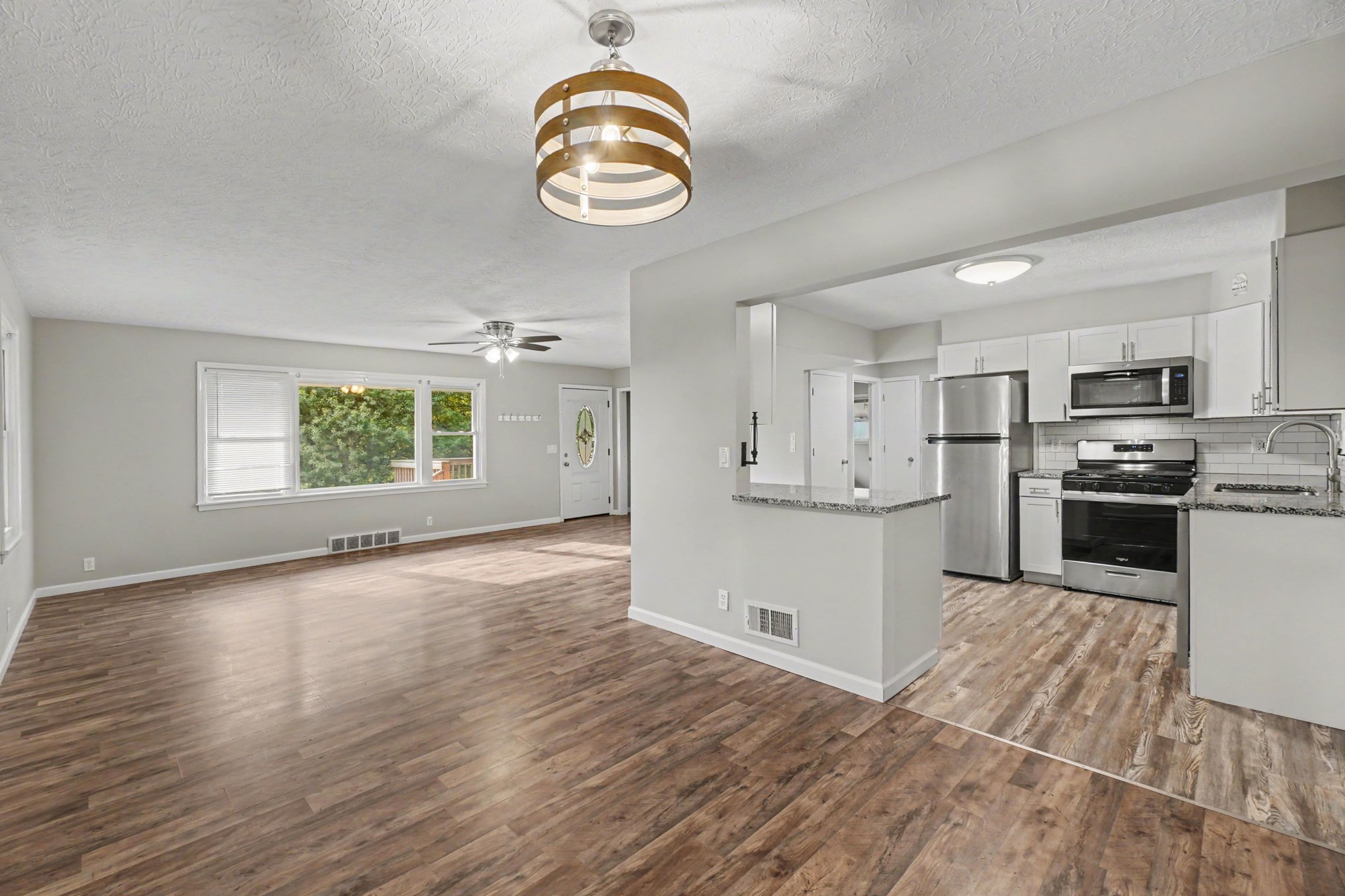 Photo 4 of 17 of 2715 James Ave, Covington, KY