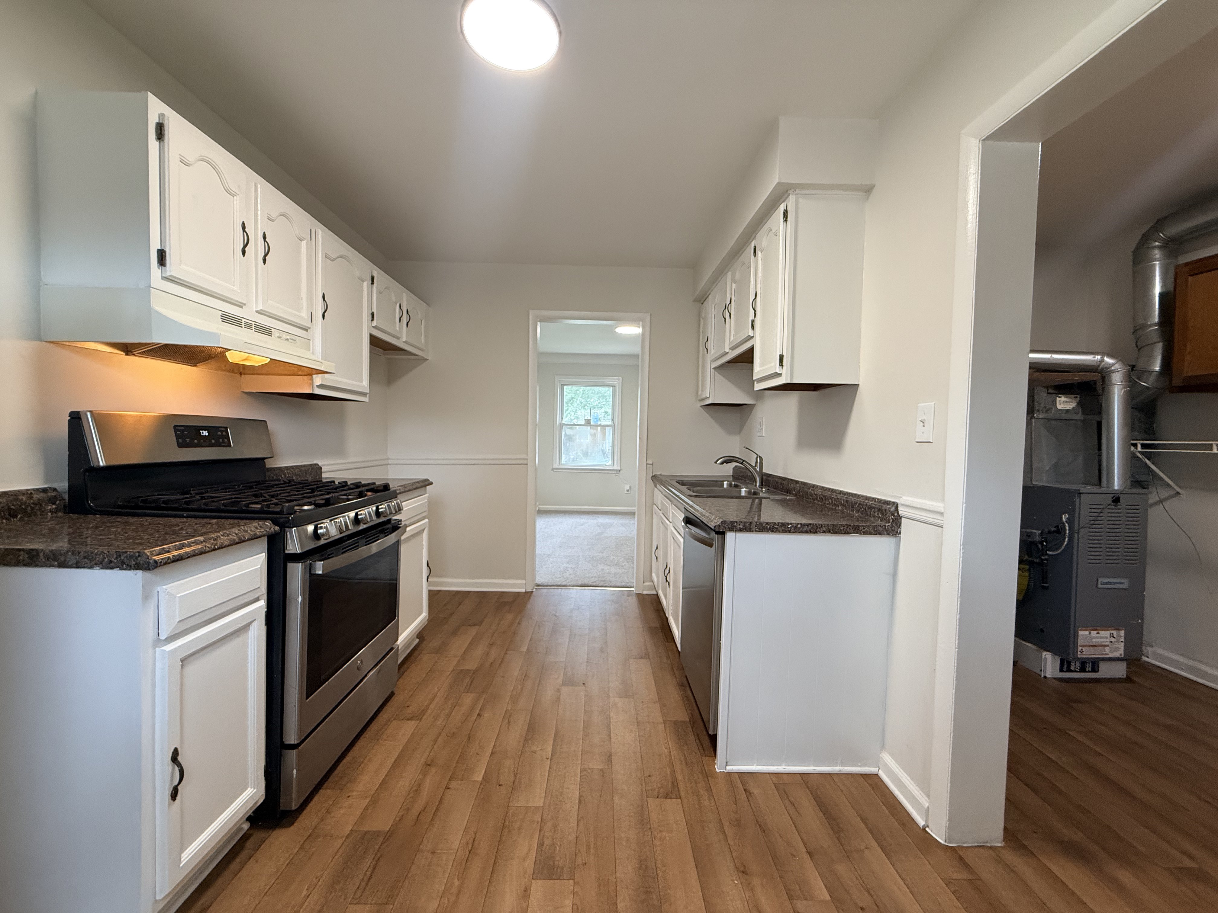 Photo 8 of 40 of 24346 Lehigh St, Dearborn Heights, MI