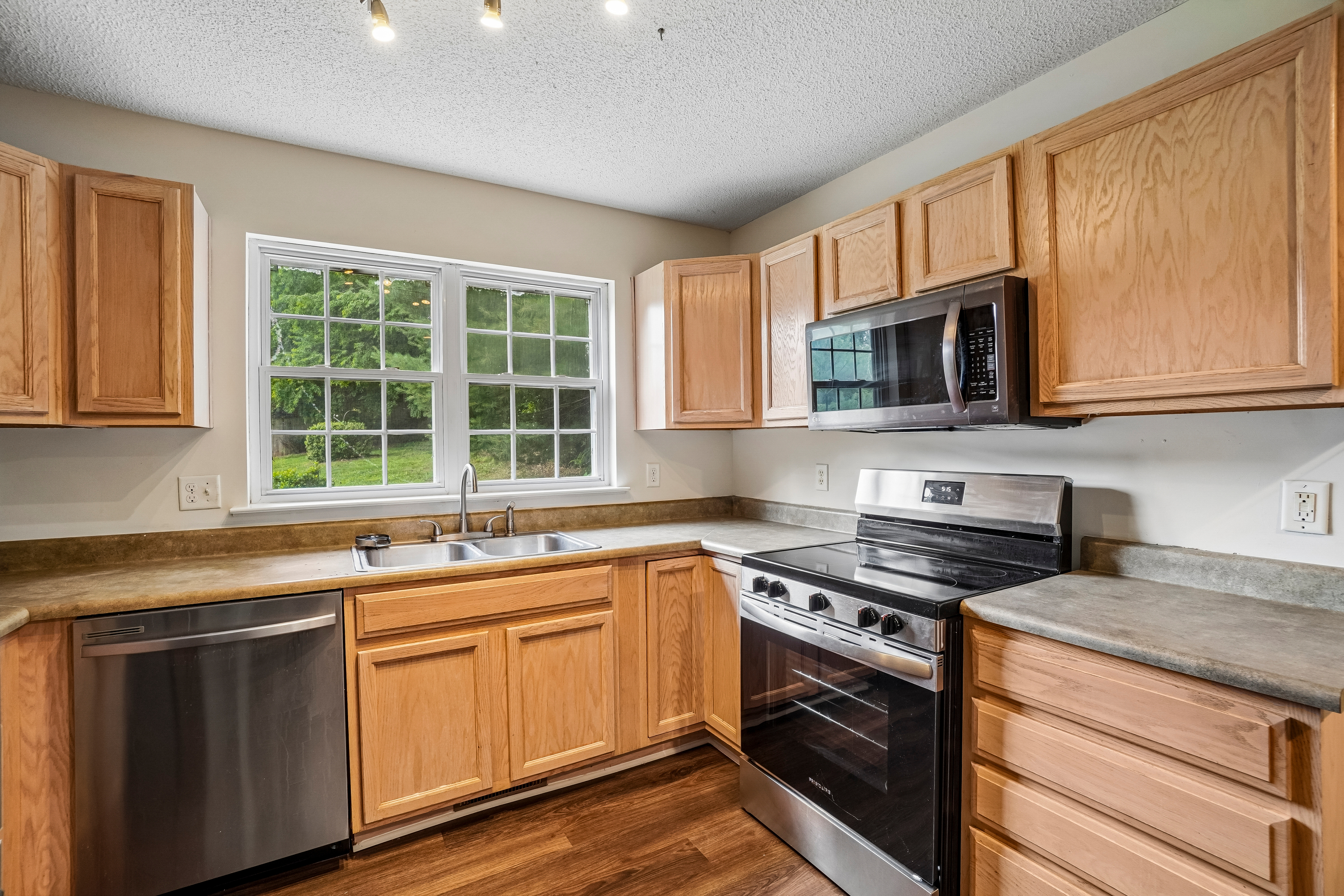 Photo 2 of 65 of 124 Karla Cir, Hendersonville, NC