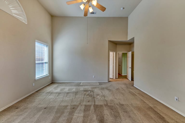 Photo 18 of 36 - 5536 Lavaca Rd, Grand Prairie, TX 75052