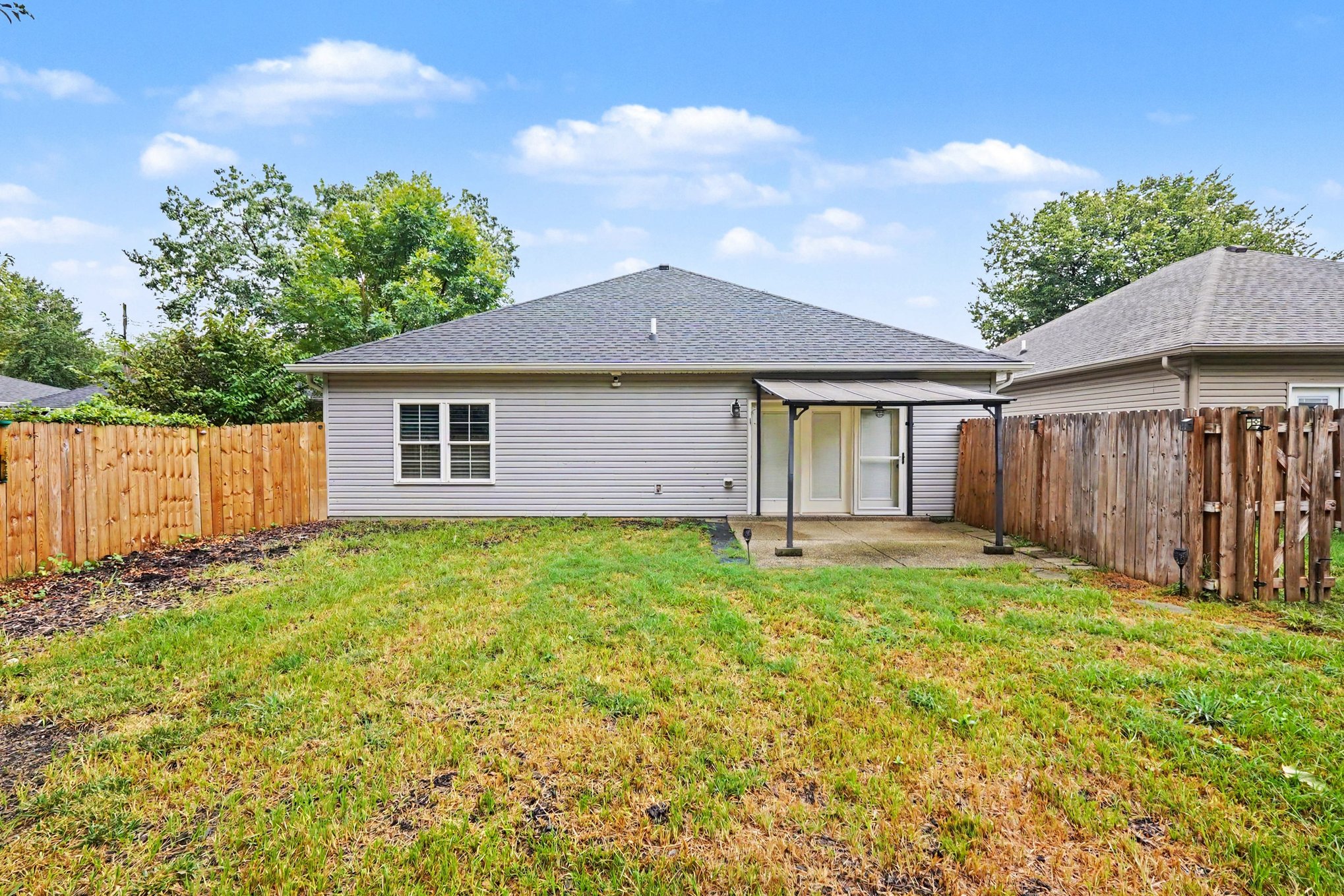 Photo 5 of 16 of 623 Washburn Ave, Louisville, KY