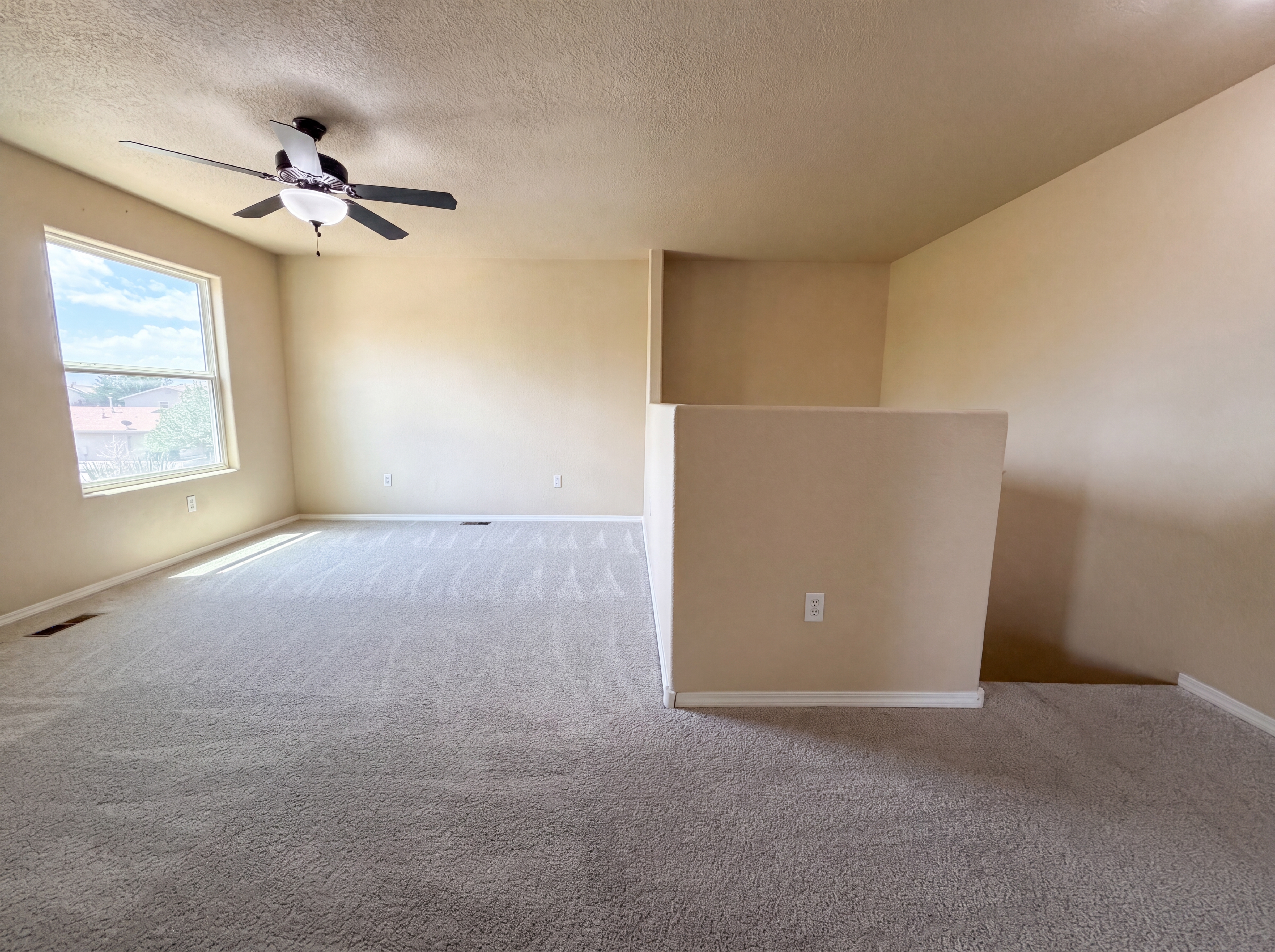 Photo 10 of 26 of 1309 Spruce Meadows Dr NE, Rio Rancho, NM