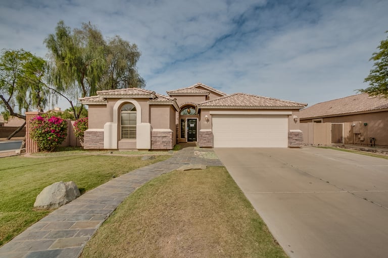 Photo 1 of 26 - 1216 S Riata St, Gilbert, AZ 85296