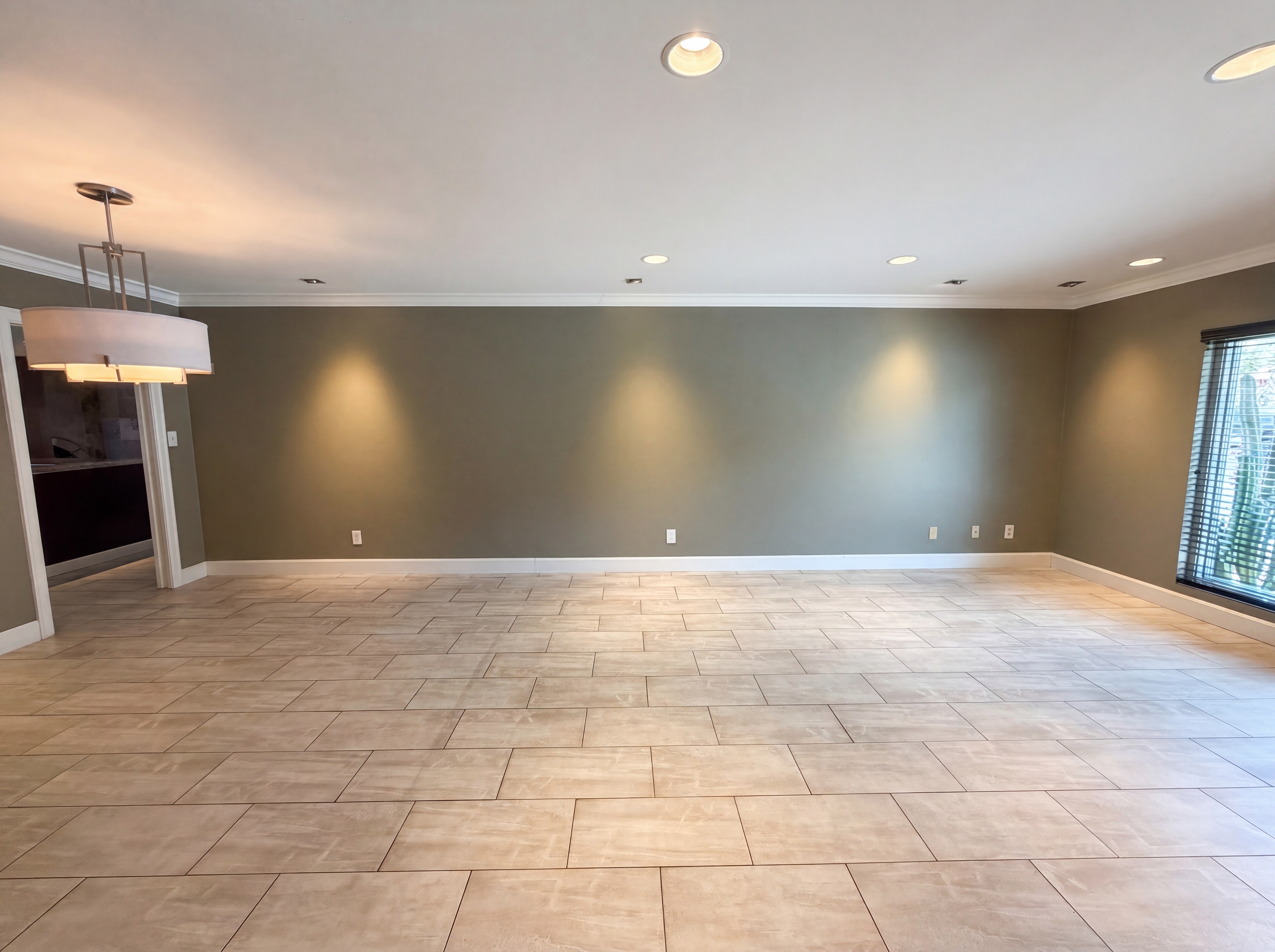 Photo 3 of 34 of 2244 E Nicolet Ave, Phoenix, AZ