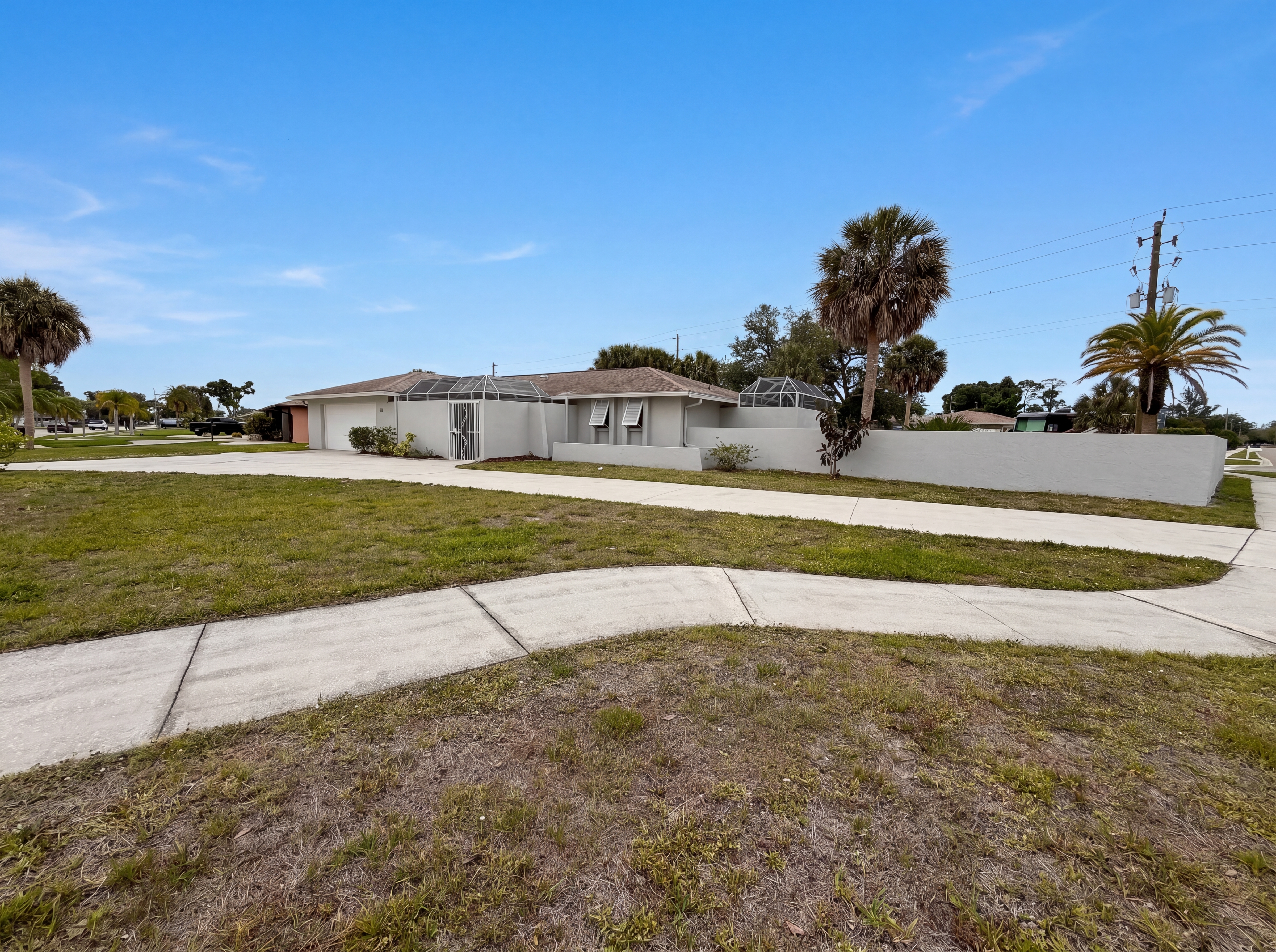 Photo 22 of 39 of 1301 Lucaya Ave, Venice, FL