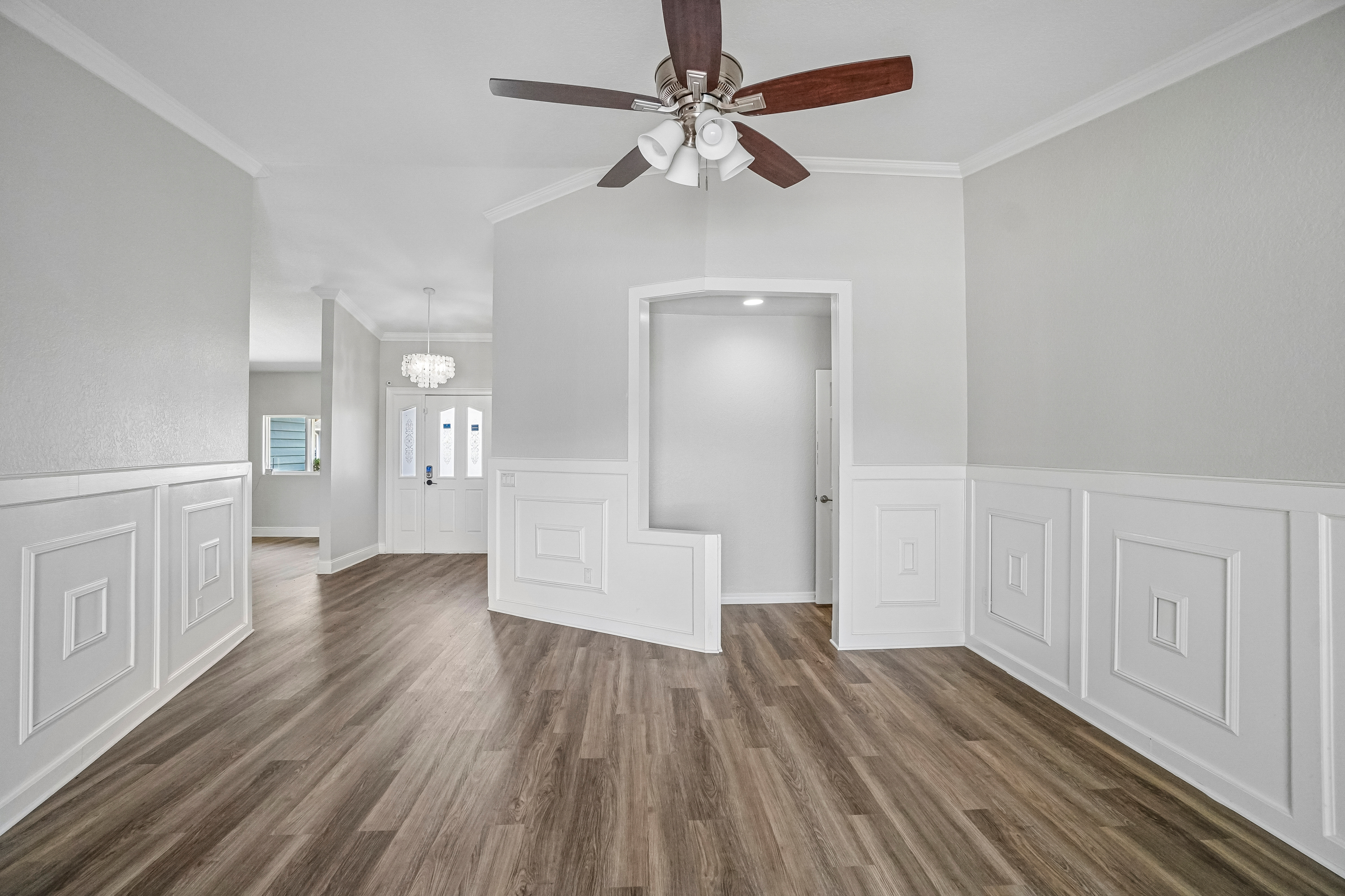 Photo 30 of 63 of 5609 Executive Dr, New Port Richey, FL