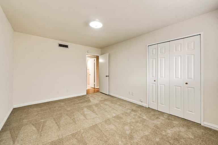 Photo 20 of 27 - 4100 Shagbark St, Fort Worth, TX 76137