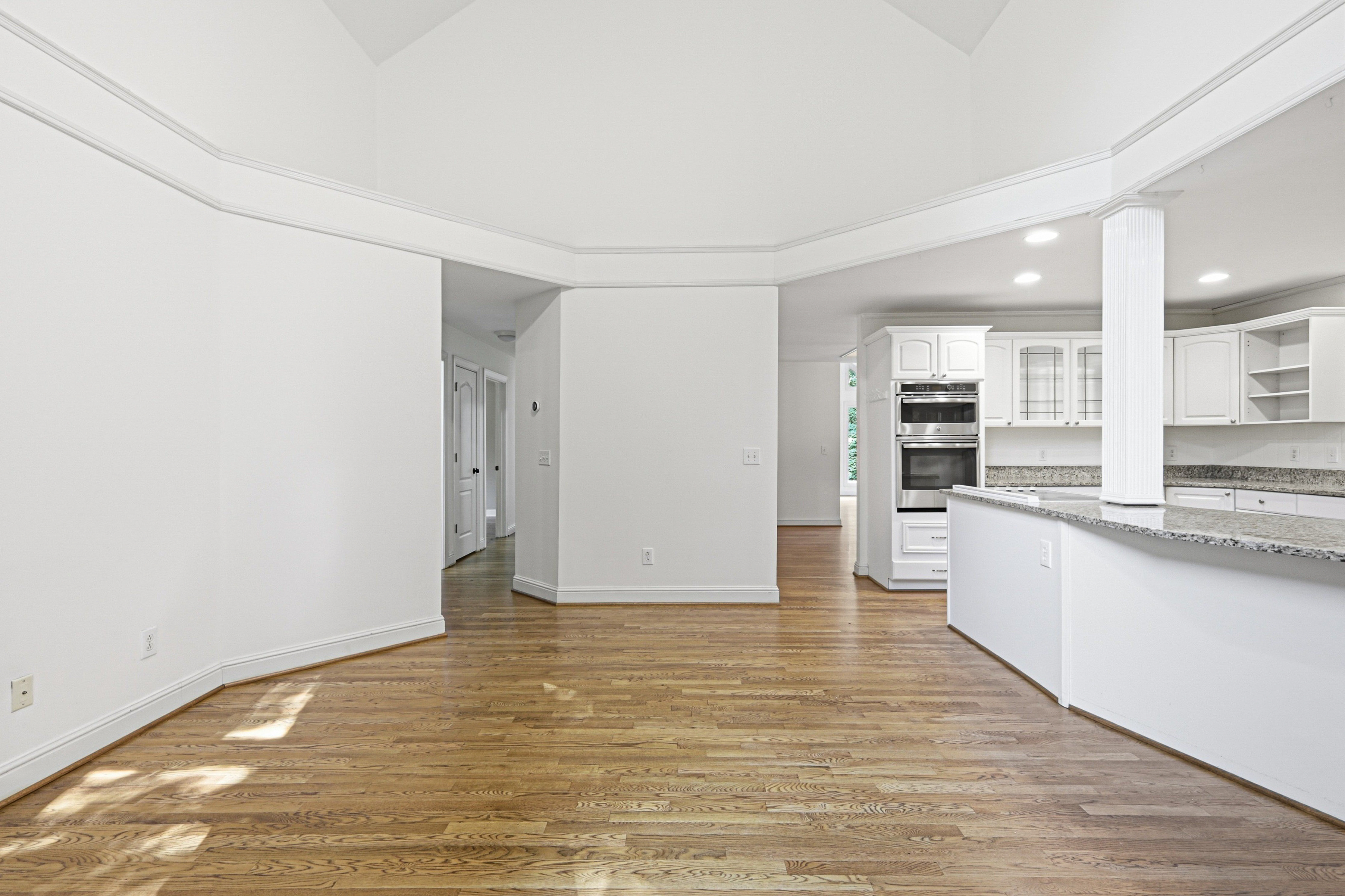 Photo 43 of 84 of 7030 Willowick Dr, Brentwood, TN