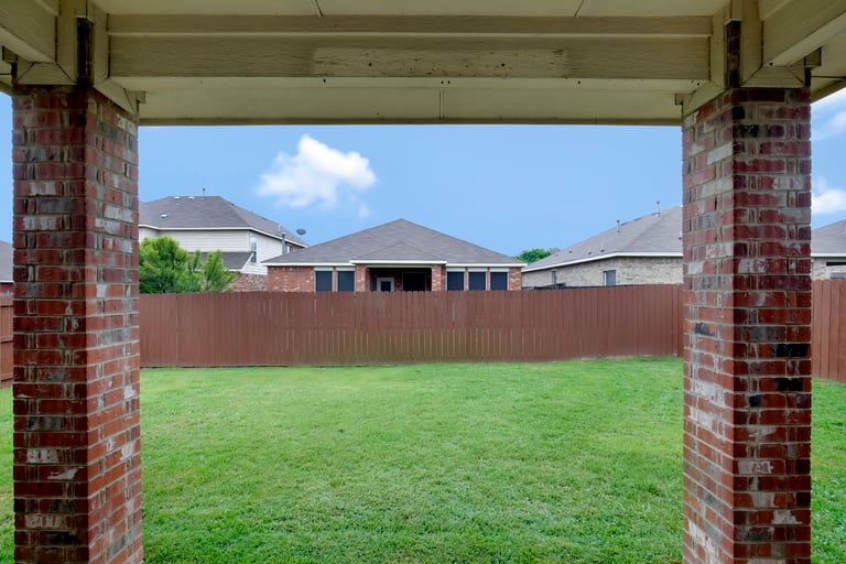Photo 24 of 26 - 10009 Tulare Ln, Fort Worth, TX 76177