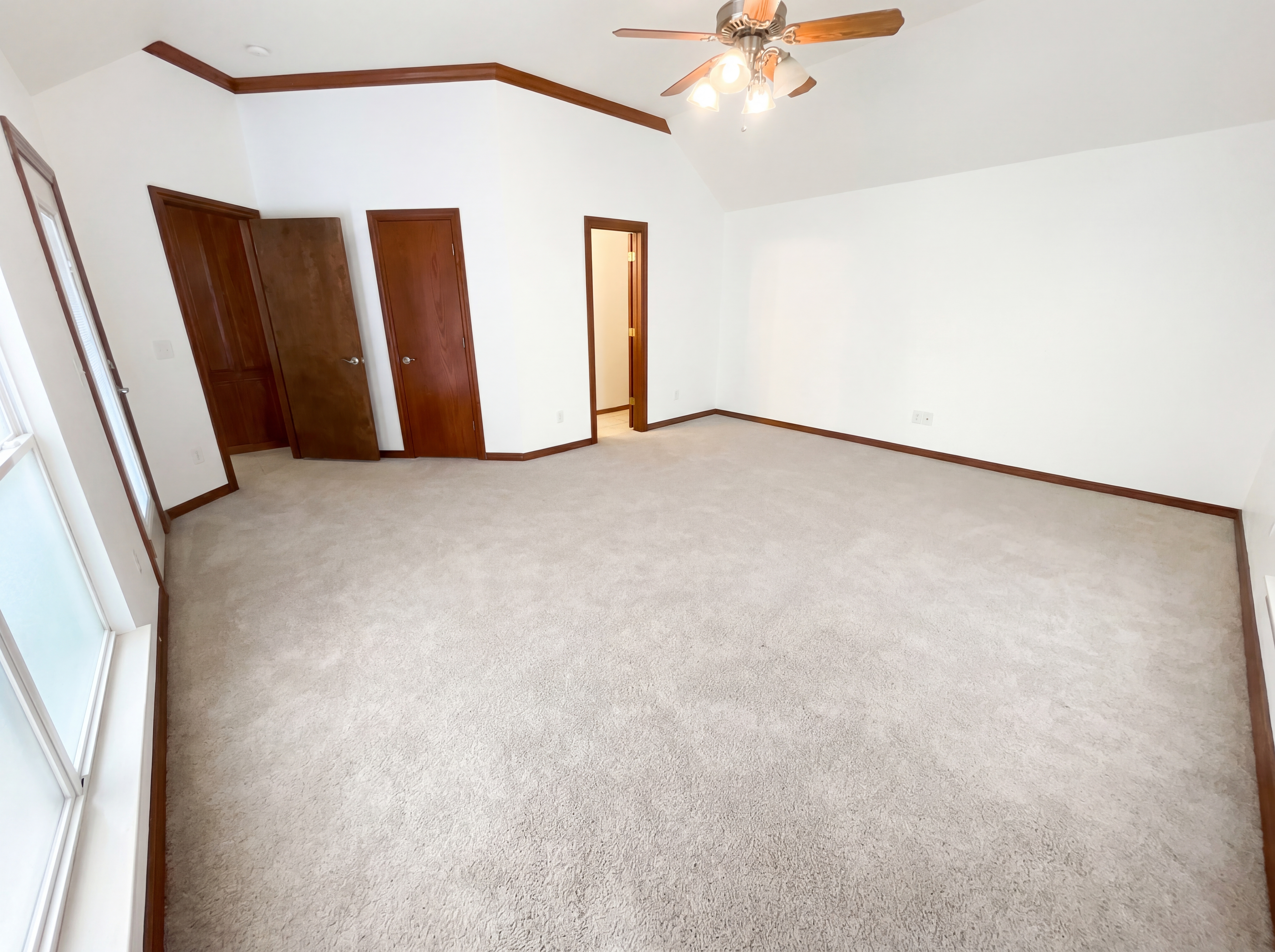 Photo 8 of 21 of 13808 S Robinson Ave, Oklahoma City, OK