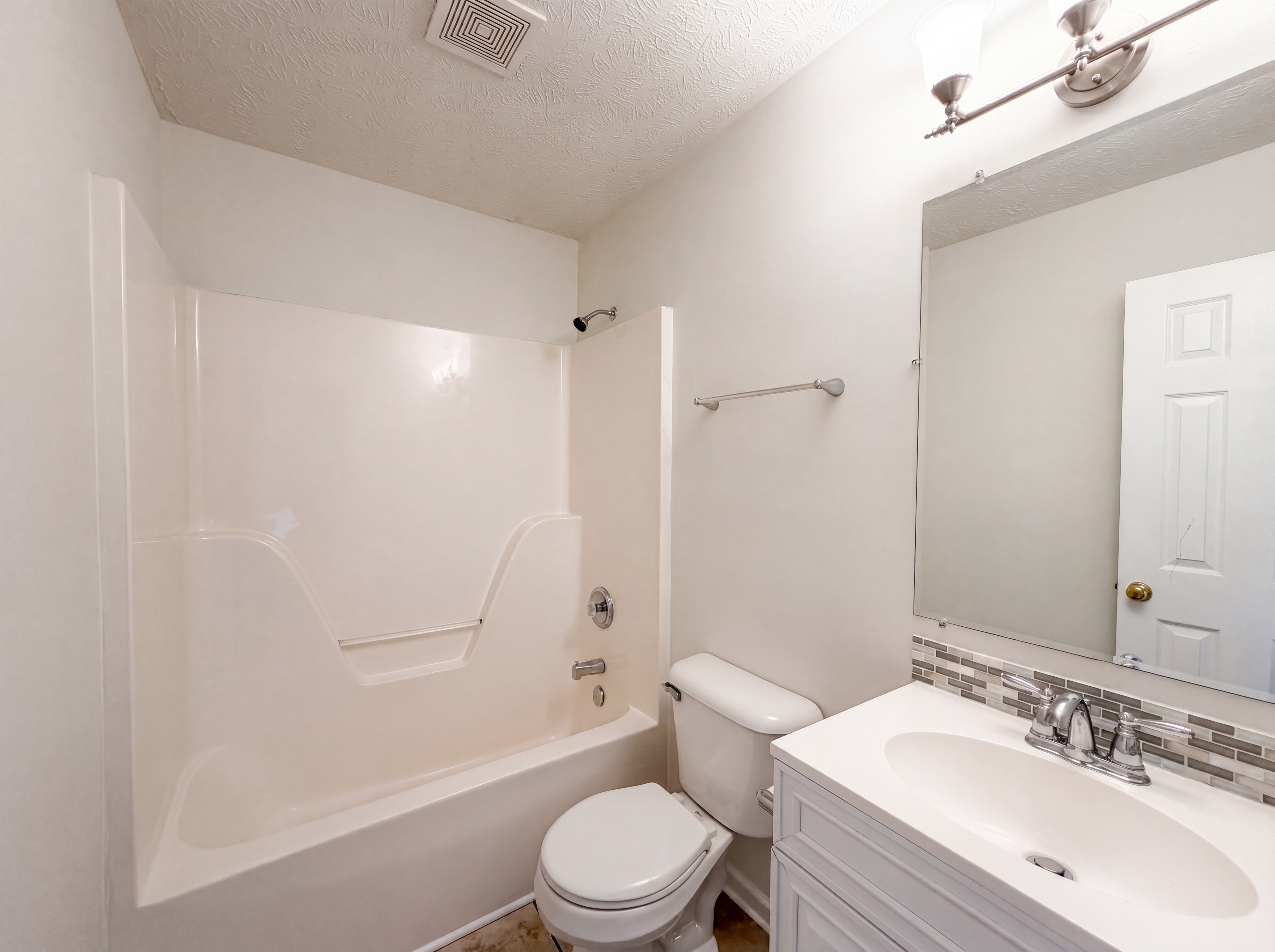 Photo 16 of 23 of 5170 Hickory Hollow Pkwy, Antioch, TN