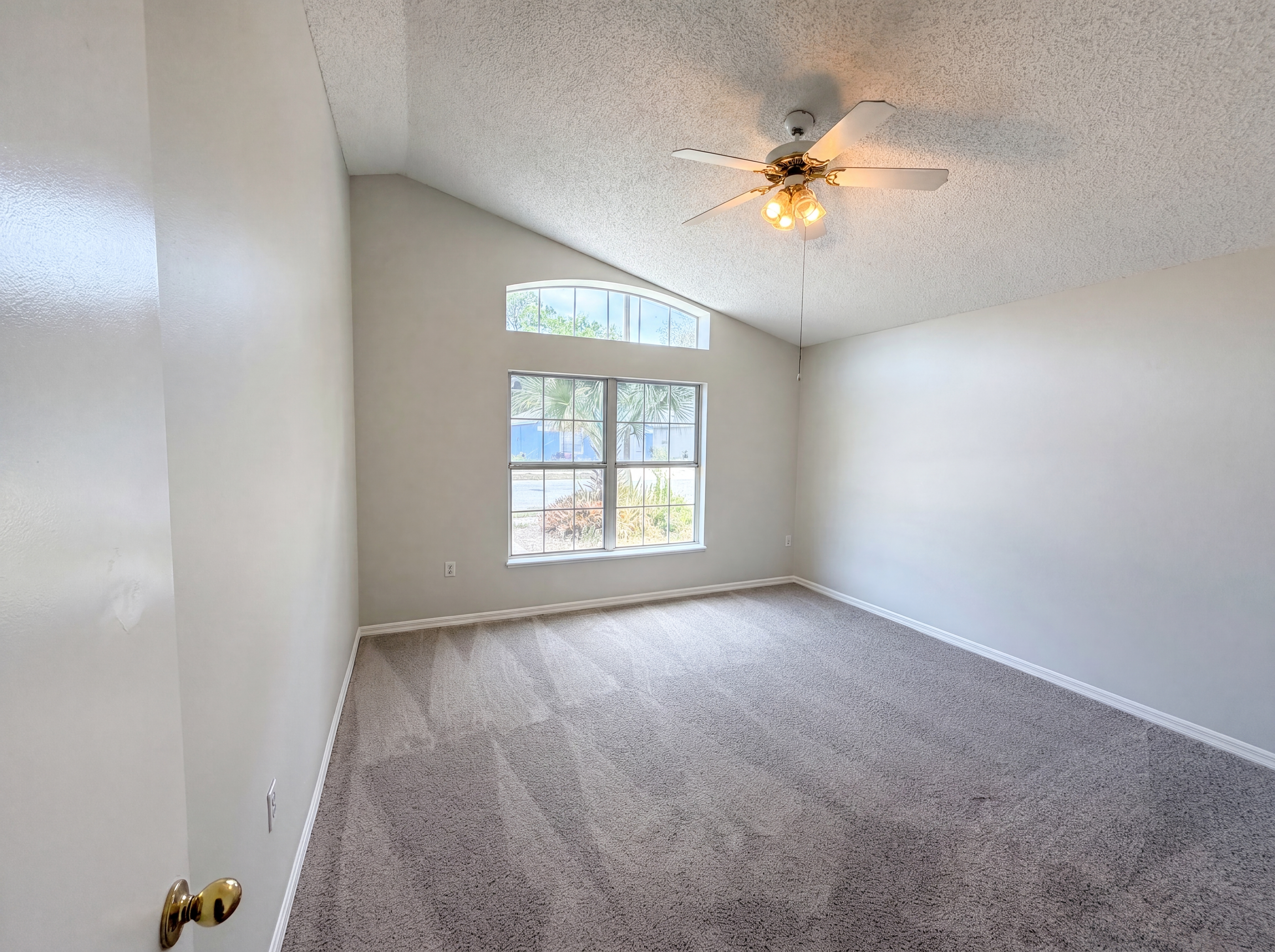 Photo 4 of 20 of 114 Pamala Ct, Sanford, FL