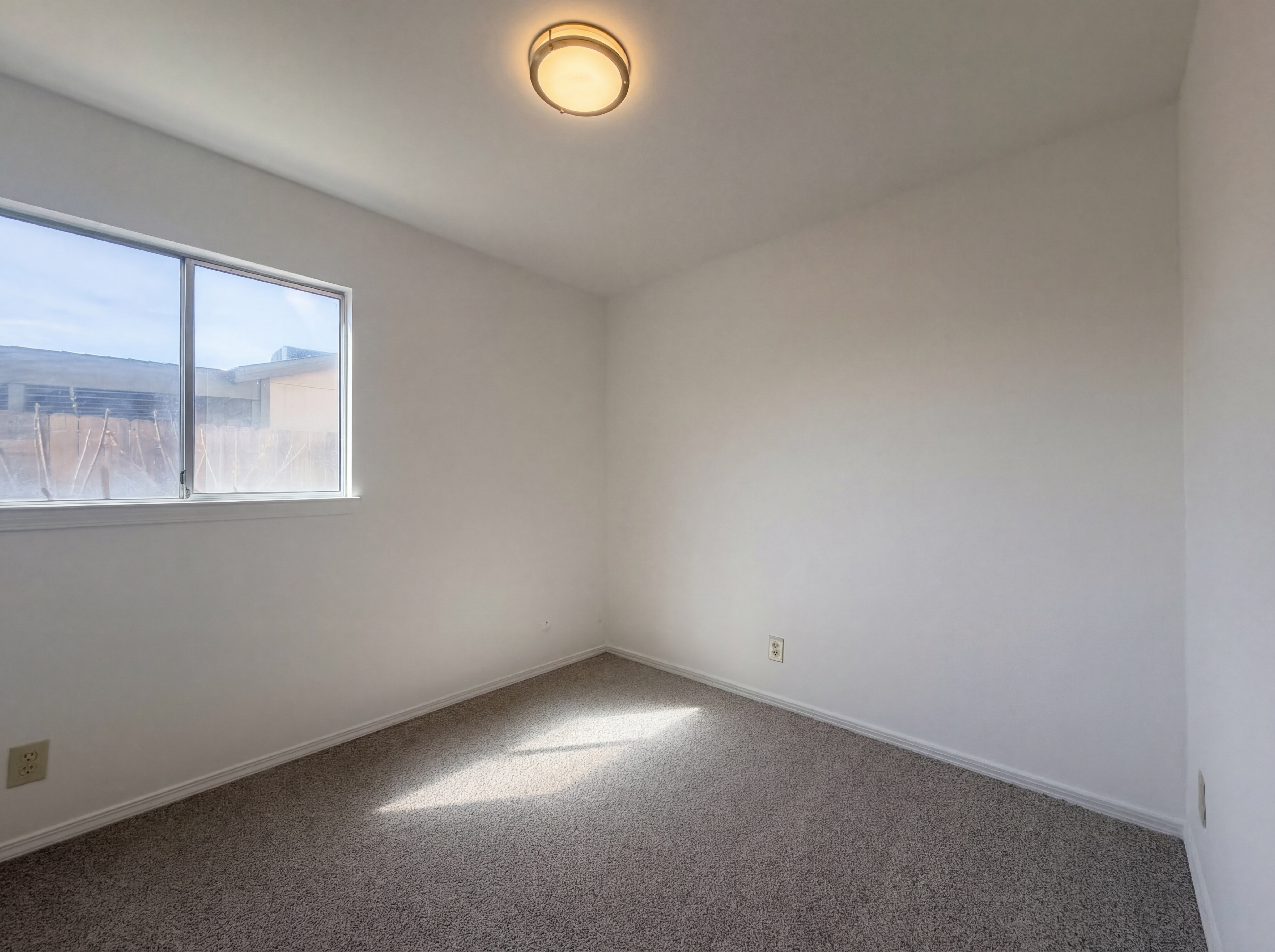Photo 23 of 33 of 4814 Monet Way, Sacramento, CA