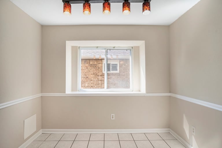 Photo 9 of 17 - 3806 Teakwood Dr, La Porte, TX 77571