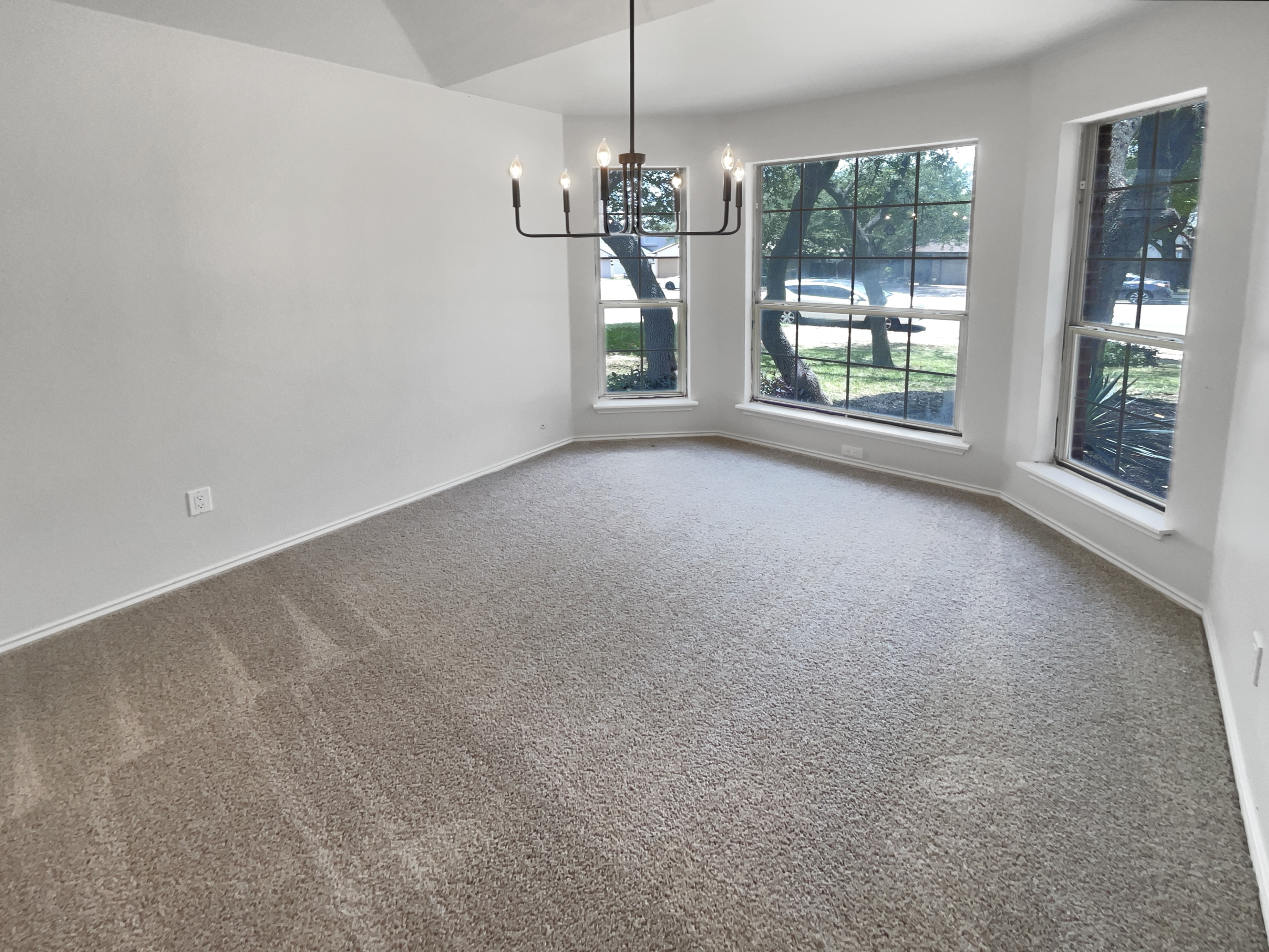 Photo 10 of 20 of 1207 Brashear Ln, Cedar Park, TX