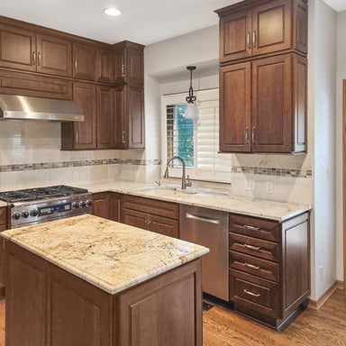 Property photo 2 of 945 N Woodridge Ct