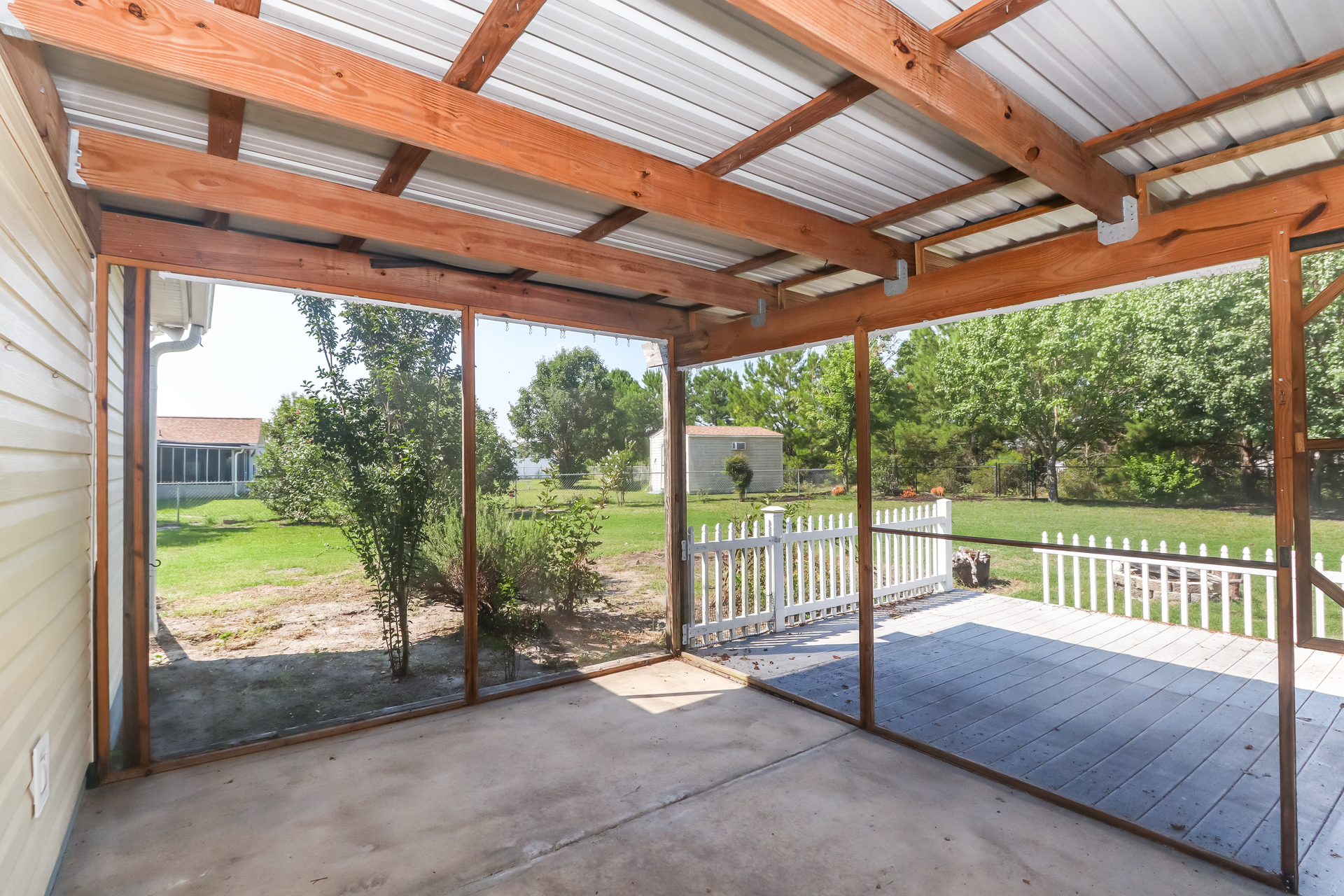 Photo 17 of 21 of 454 Carolina Hickory St, Loris, SC