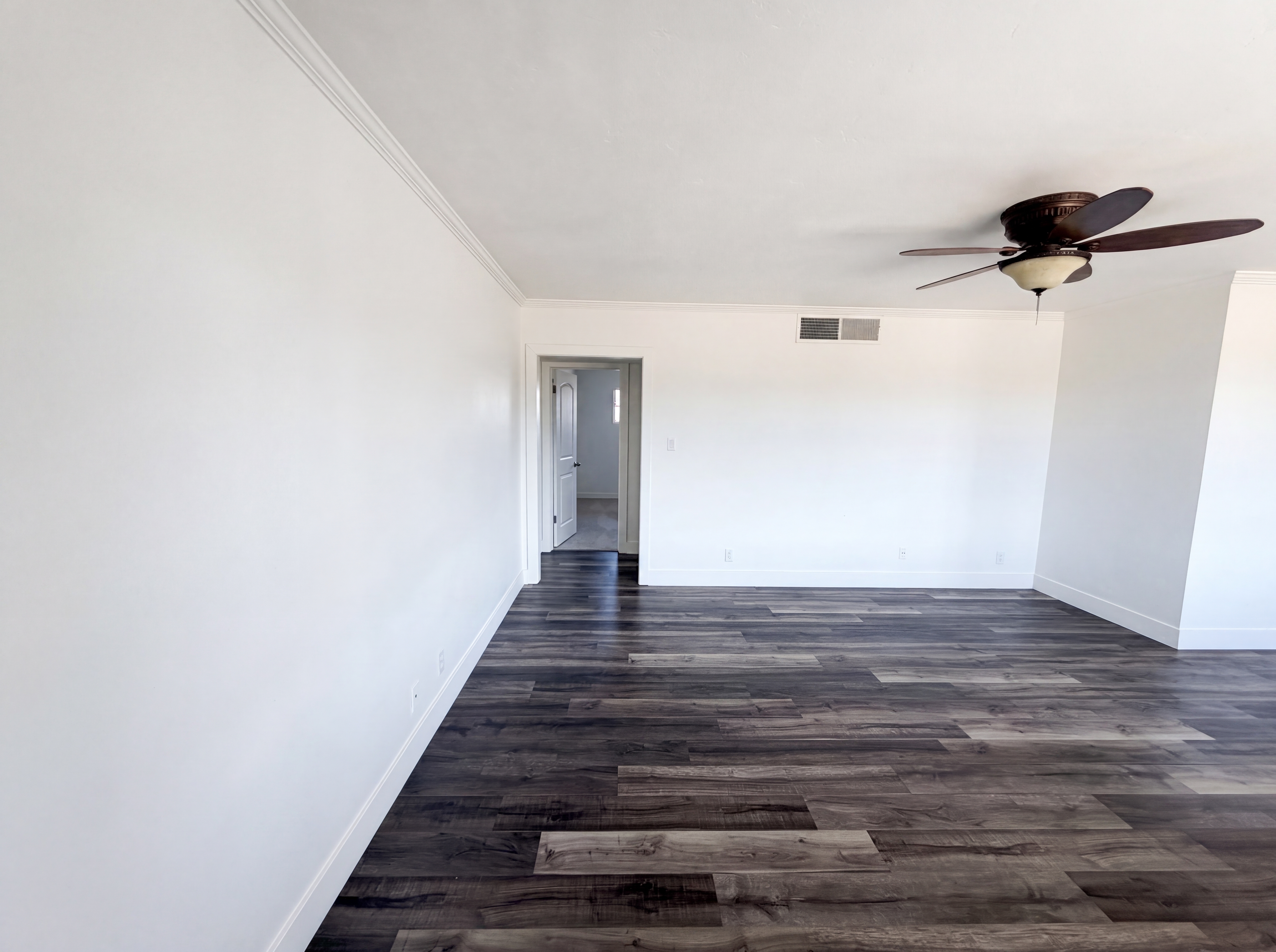 Photo 7 of 26 of 2402 W Anderson Ave, Phoenix, AZ