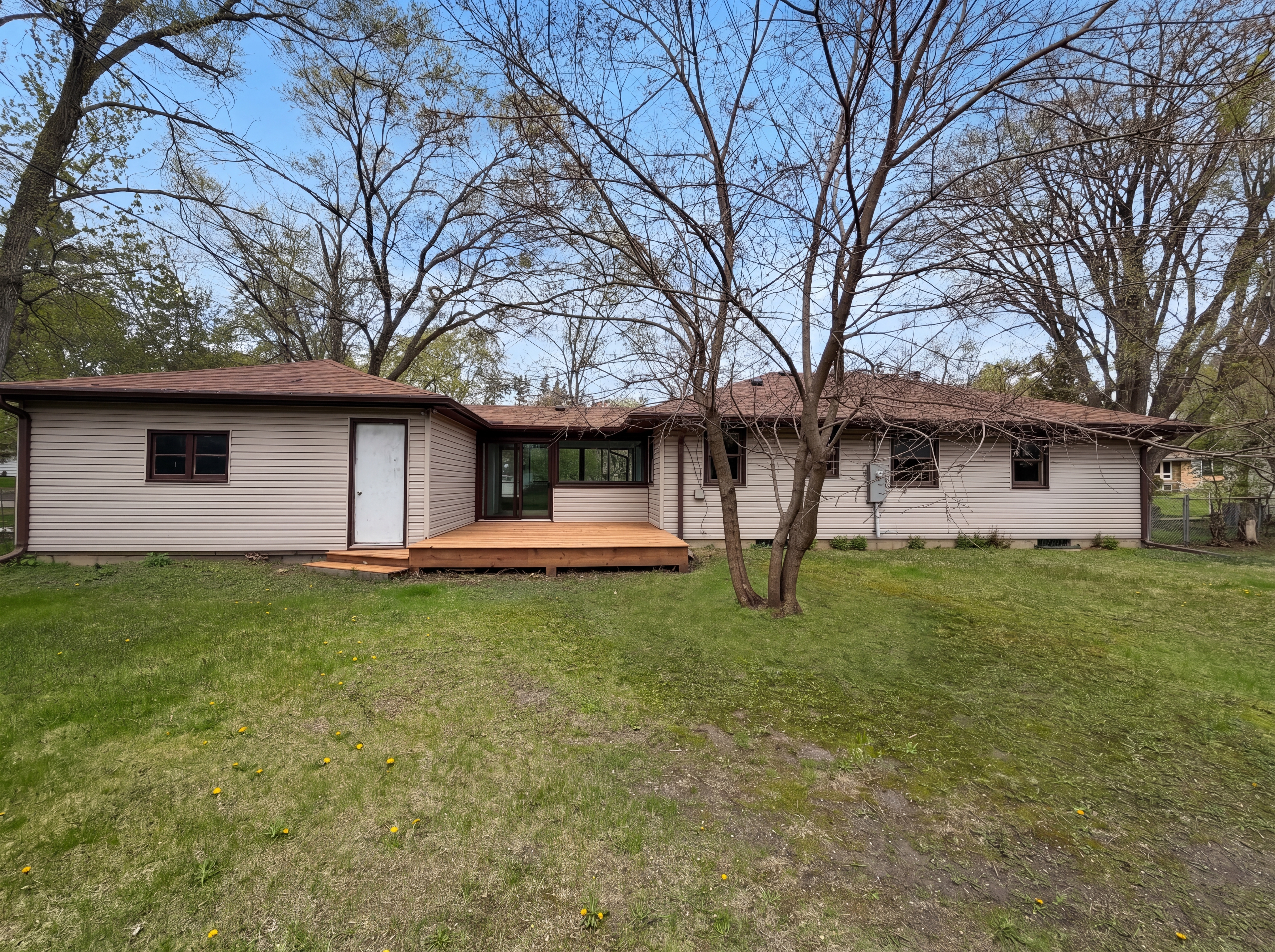 Photo 24 of 27 of 8615 Virginia Cir N, St. Louis Park, MN