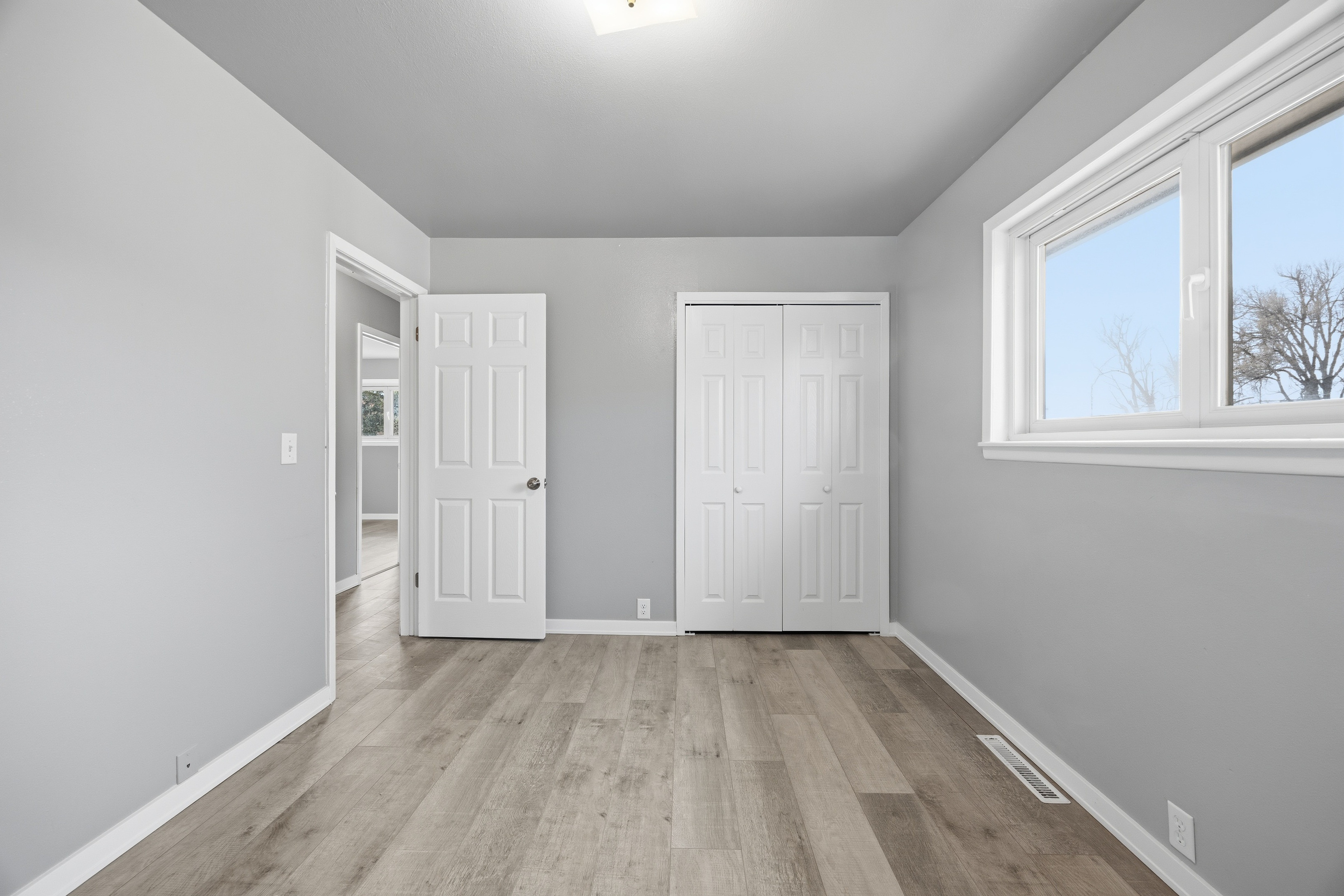Photo 25 of 40 of 1014 Fosdick Dr, Colorado Springs, CO