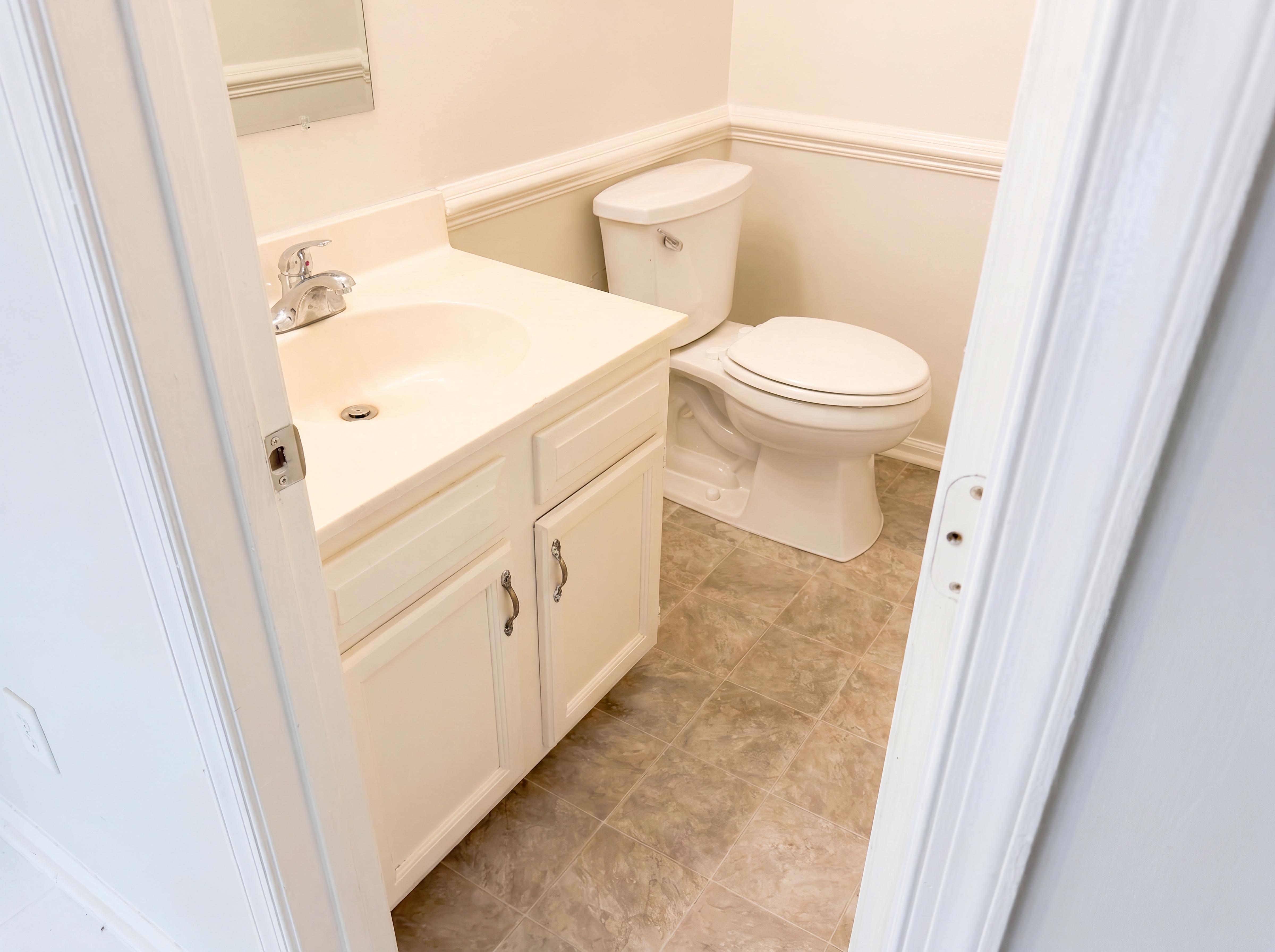 Photo 12 of 16 of 5209 Heelands Ct, Raleigh, NC