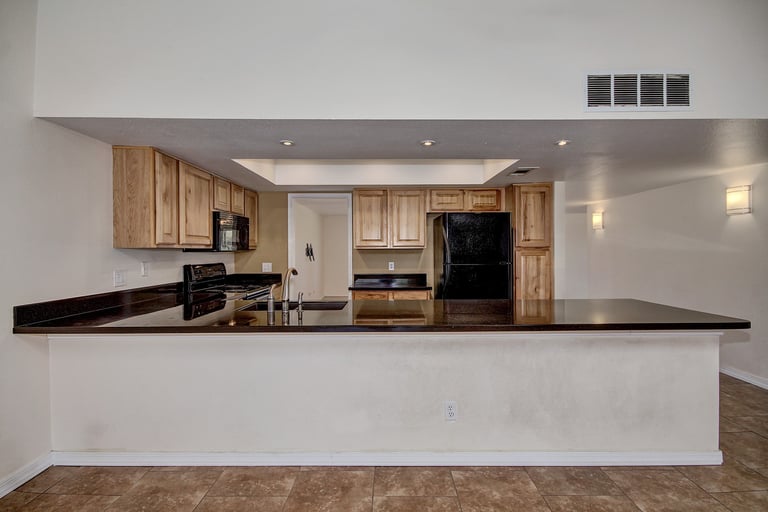 Photo 12 of 26 - 5128 E Toniko Dr, Phoenix, AZ 85044