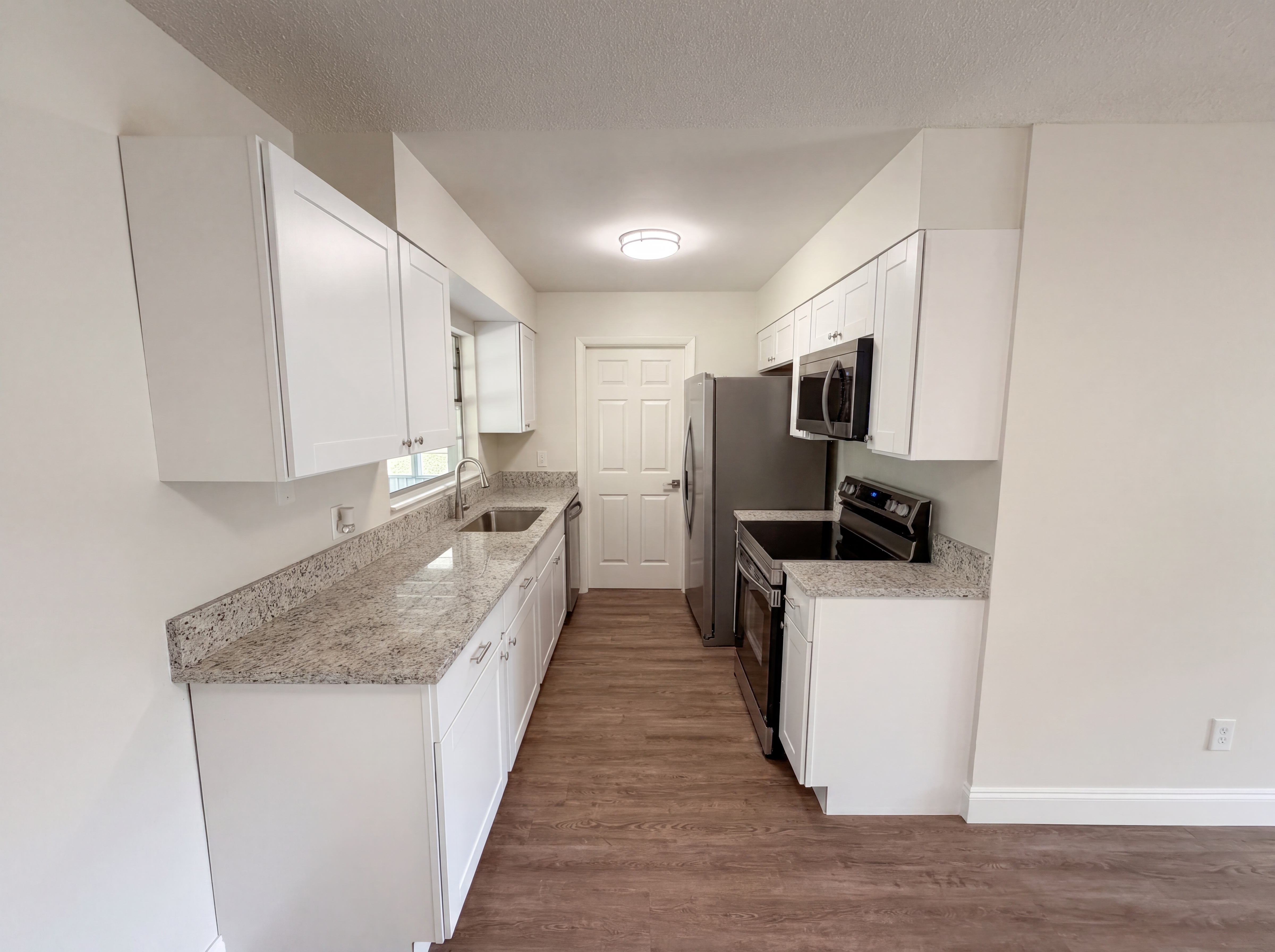 Photo 6 of 26 of 11607 English St, Orlando, FL