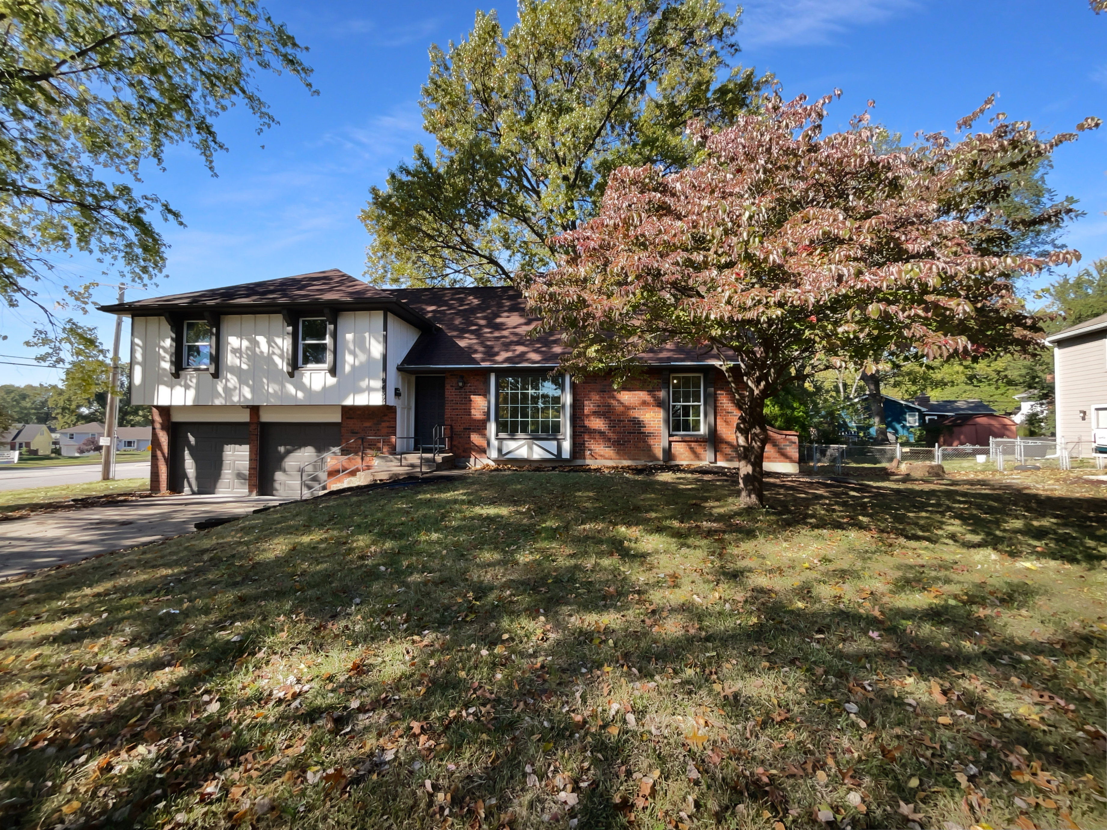 Photo 17 of 22 of 9432 Carter Dr, Overland Park, KS