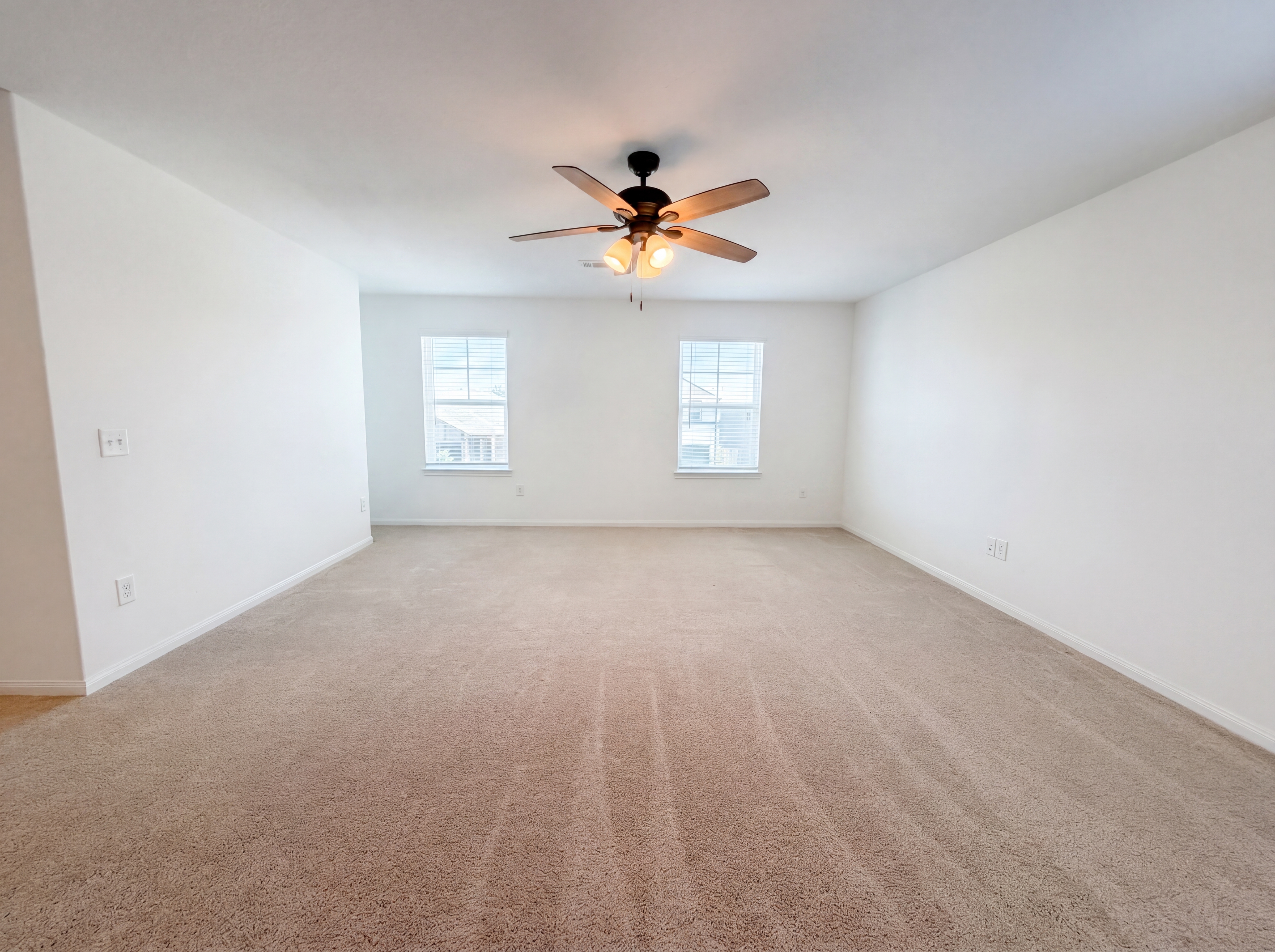 Photo 4 of 24 of 25635 Balsamroot Dr, Magnolia, TX
