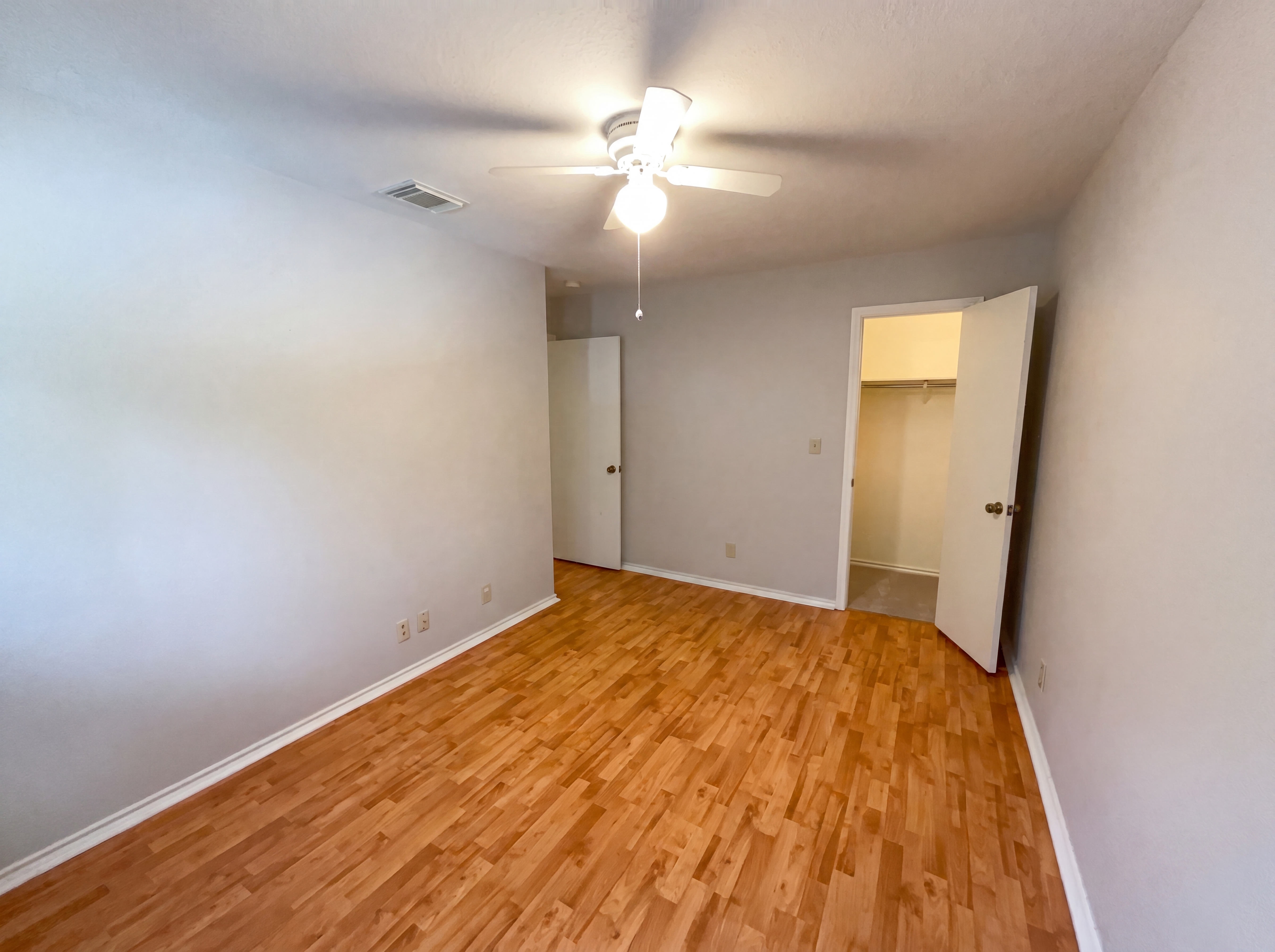 Photo 12 of 19 of 10967 Cedar Park, San Antonio, TX