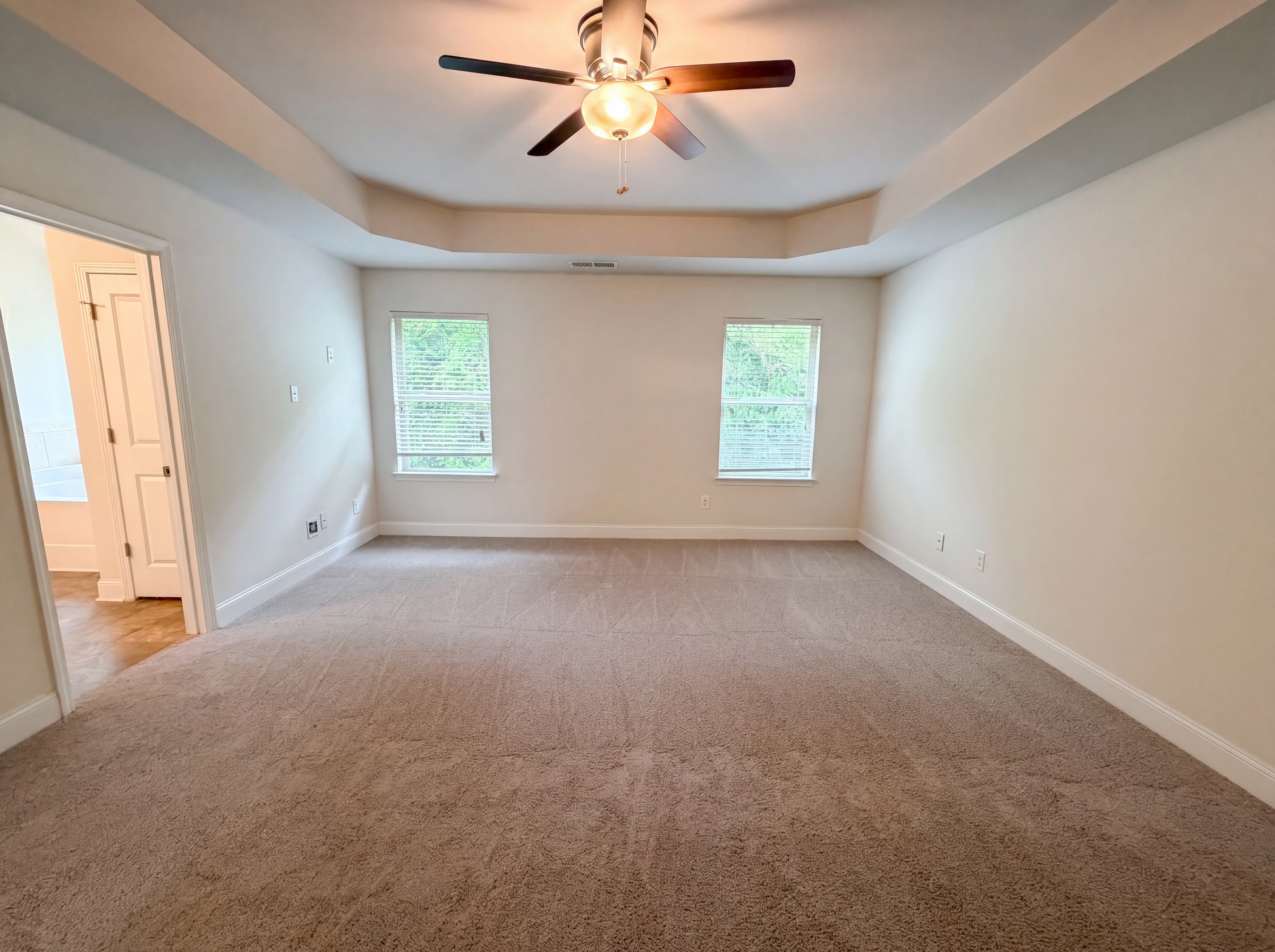 Photo 4 of 19 of 2627 Glenbrook Ln, Conyers, GA