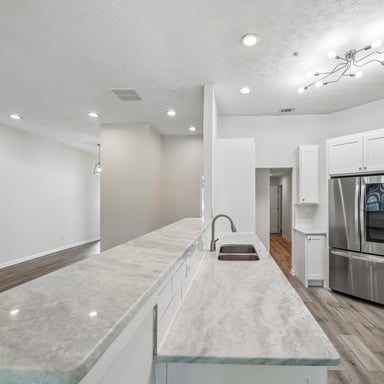 Property photo 2 of 3725 Bradford Walk Trl