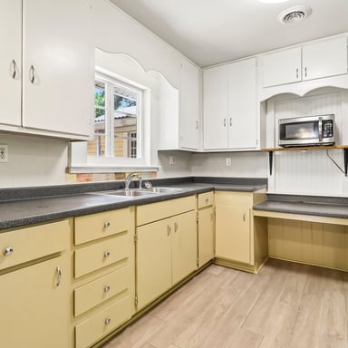 Property photo 2 of 130 Lancaster St